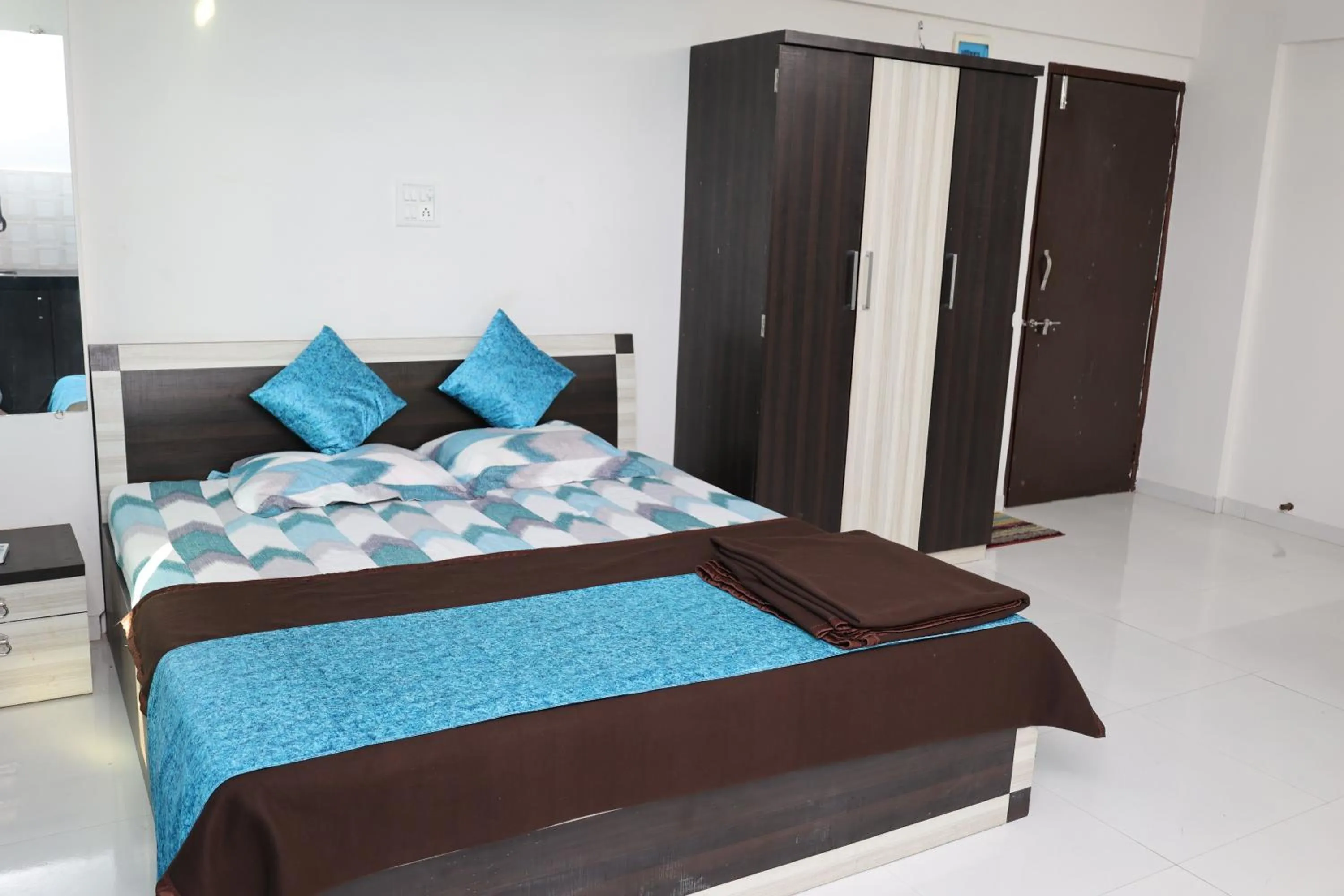 Bedroom, Bed in THE BLISS PALM