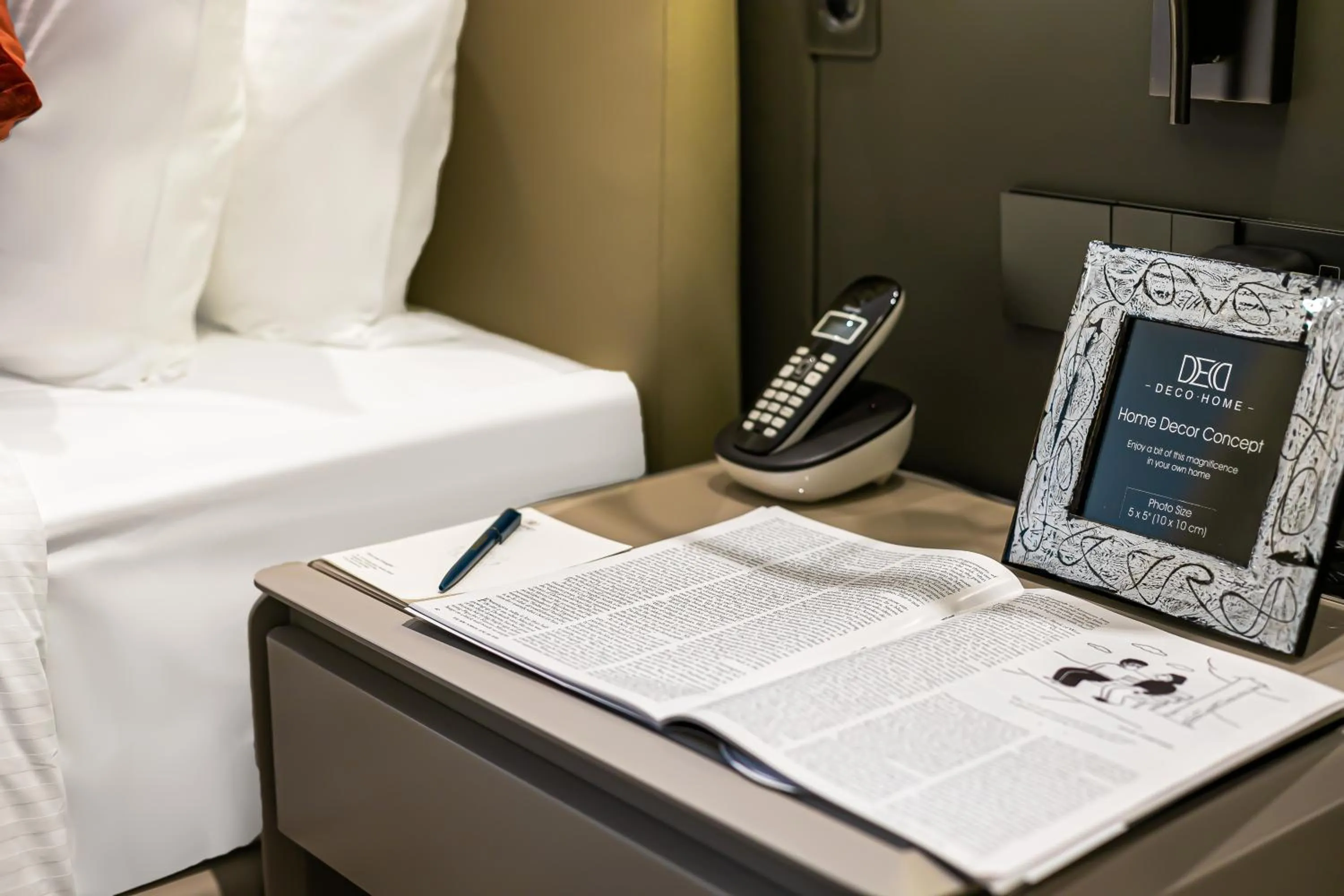 hair dresser, Bed in Somerset Haizhu Centre Guangzhou