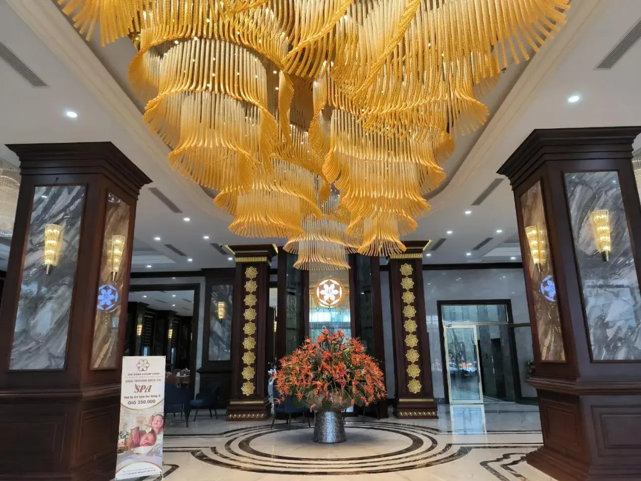 Lobby or reception in Cửa Đông Luxury Hotel Lobby or reception in Cửa Đông Luxury Hotel