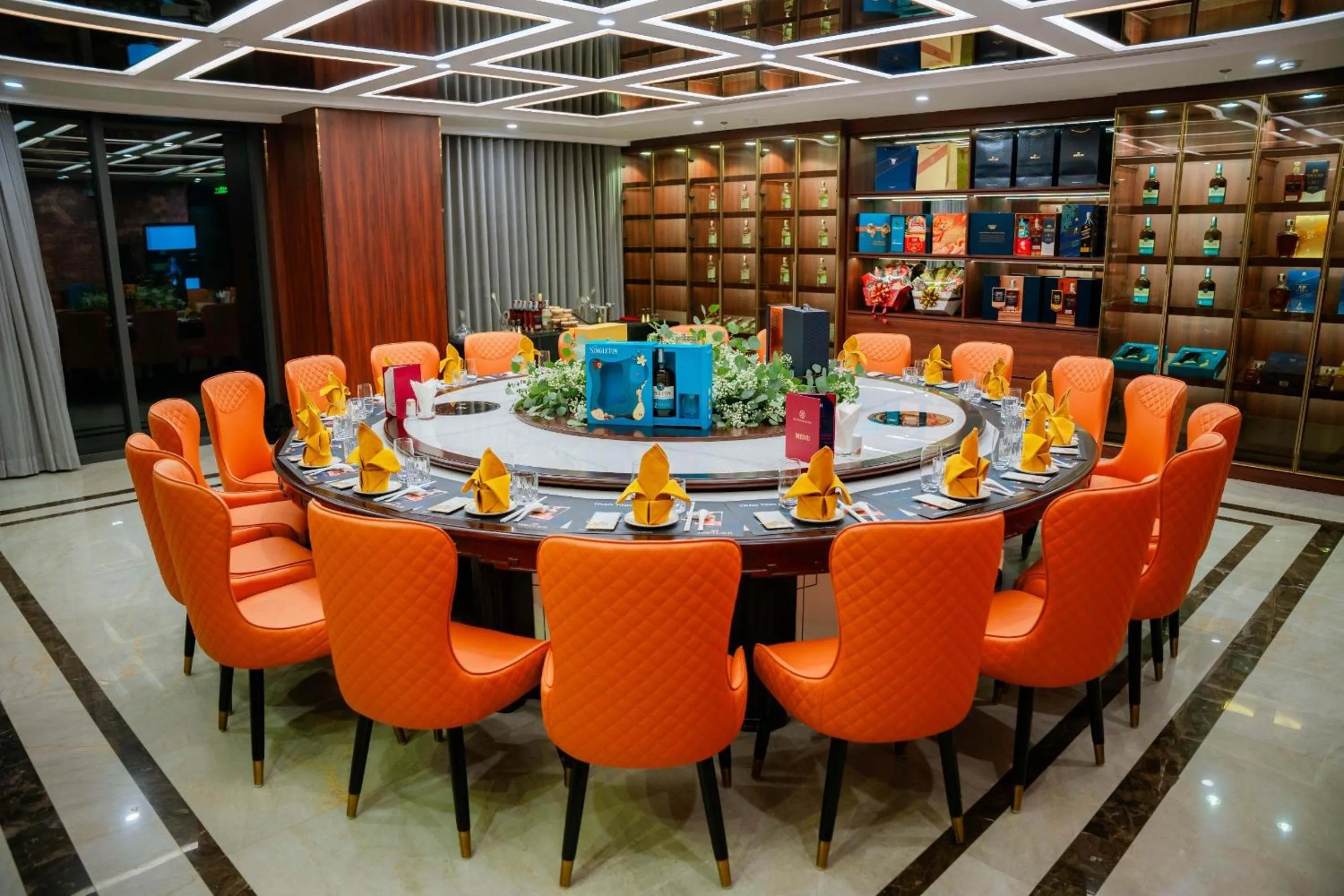 Restaurant/places to eat in Cửa Đông Luxury Hotel