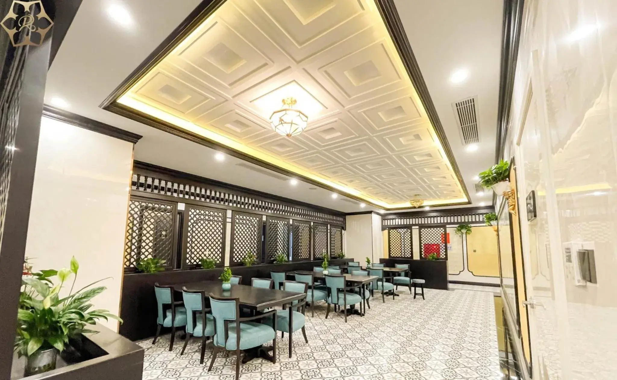 Restaurant/places to eat in Cửa Đông Luxury Hotel Restaurant/places to eat in Cửa Đông Luxury Hotel