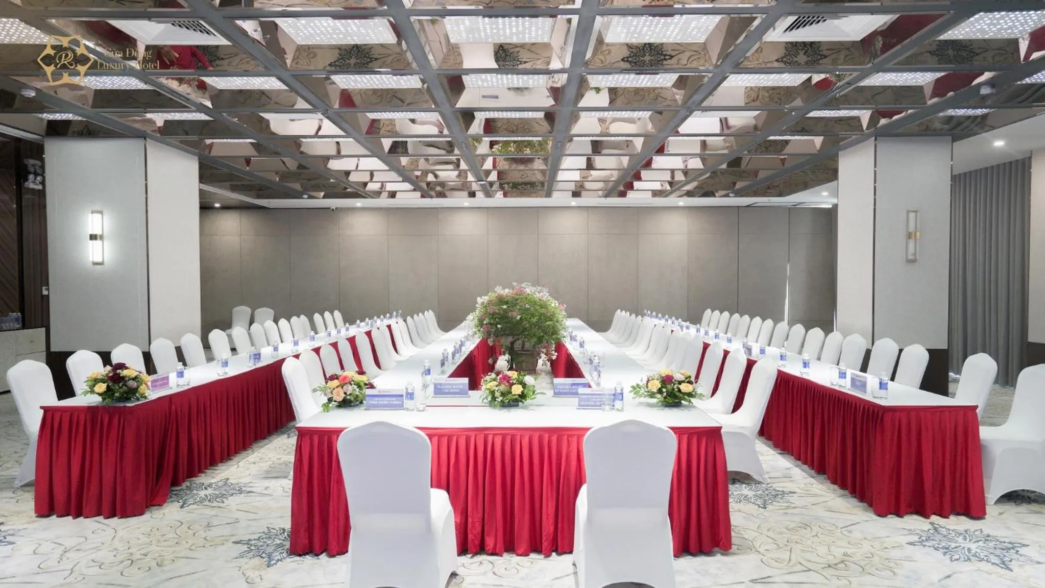 Meeting/conference room in Cửa Đông Luxury Hotel
