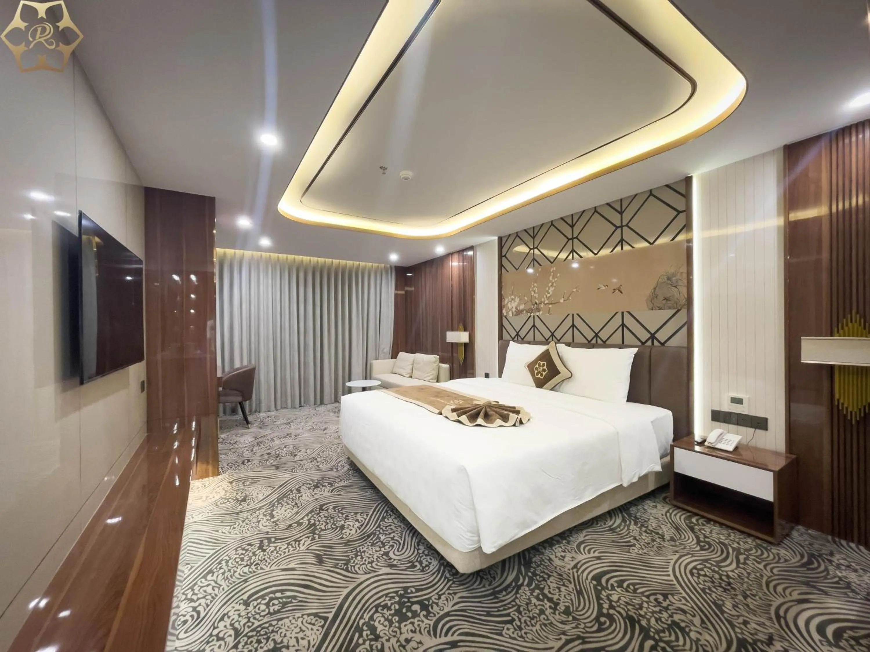 TV and multimedia, Bed in Cửa Đông Luxury Hotel