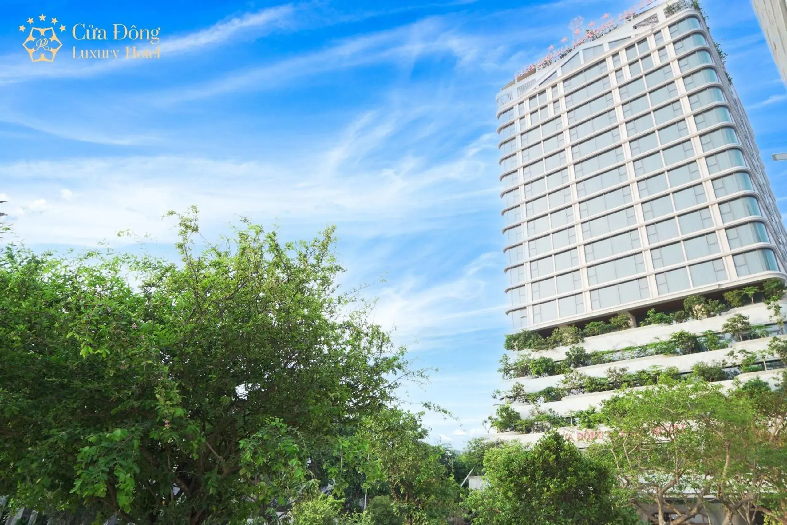 Property building in Cửa Đông Luxury Hotel Property building in Cửa Đông Luxury Hotel