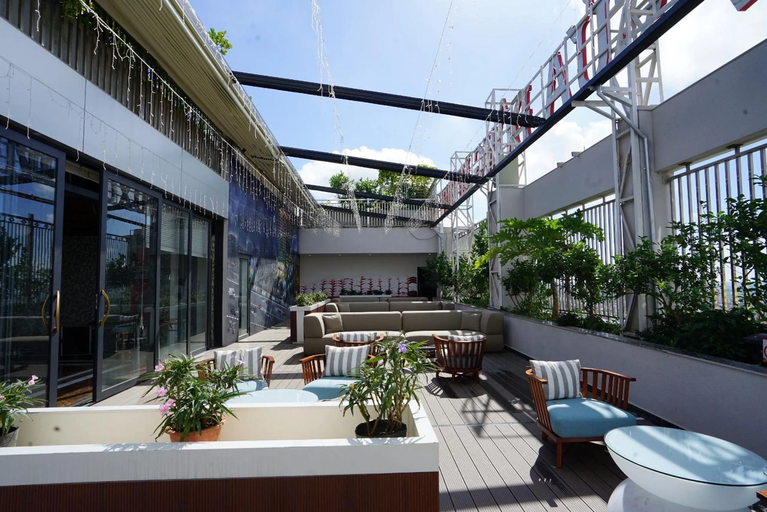 Balcony/Terrace in Cửa Đông Luxury Hotel