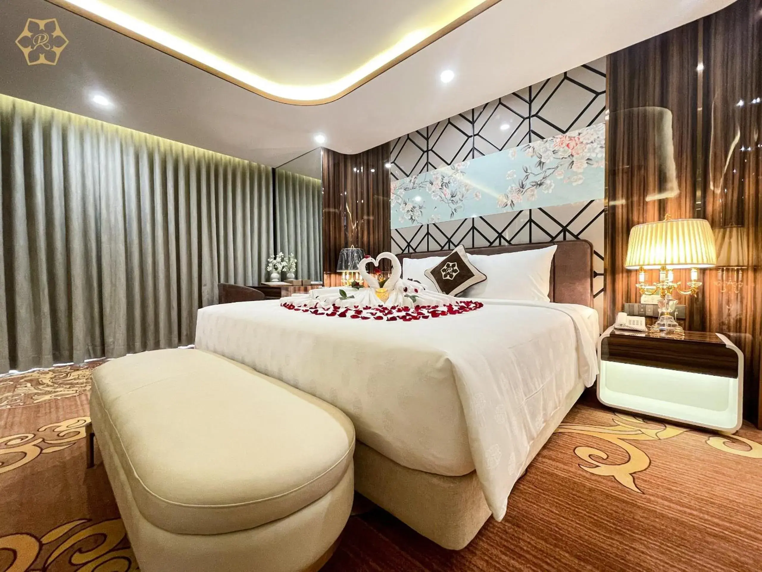 Bedroom, Bed in Cửa Đông Luxury Hotel Bedroom, Bed in Cửa Đông Luxury Hotel