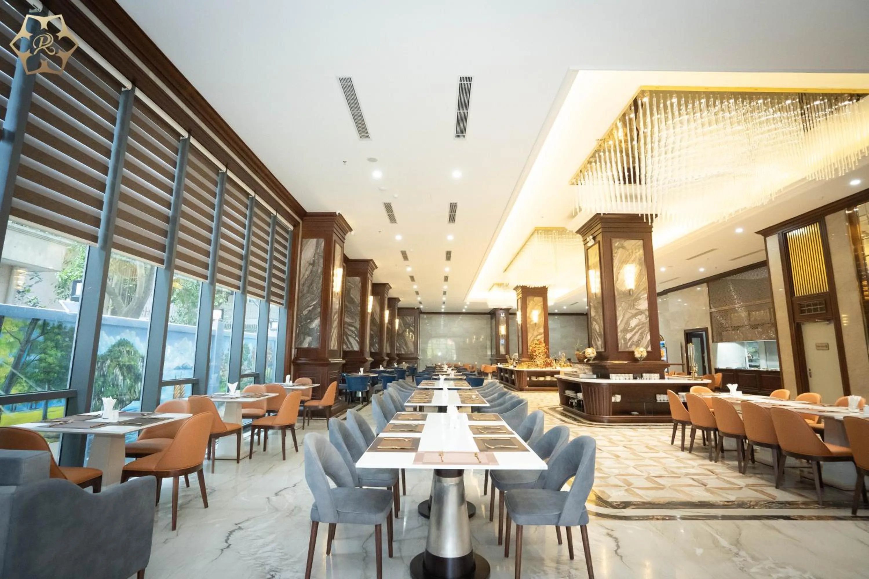 Restaurant/places to eat in Cửa Đông Luxury Hotel