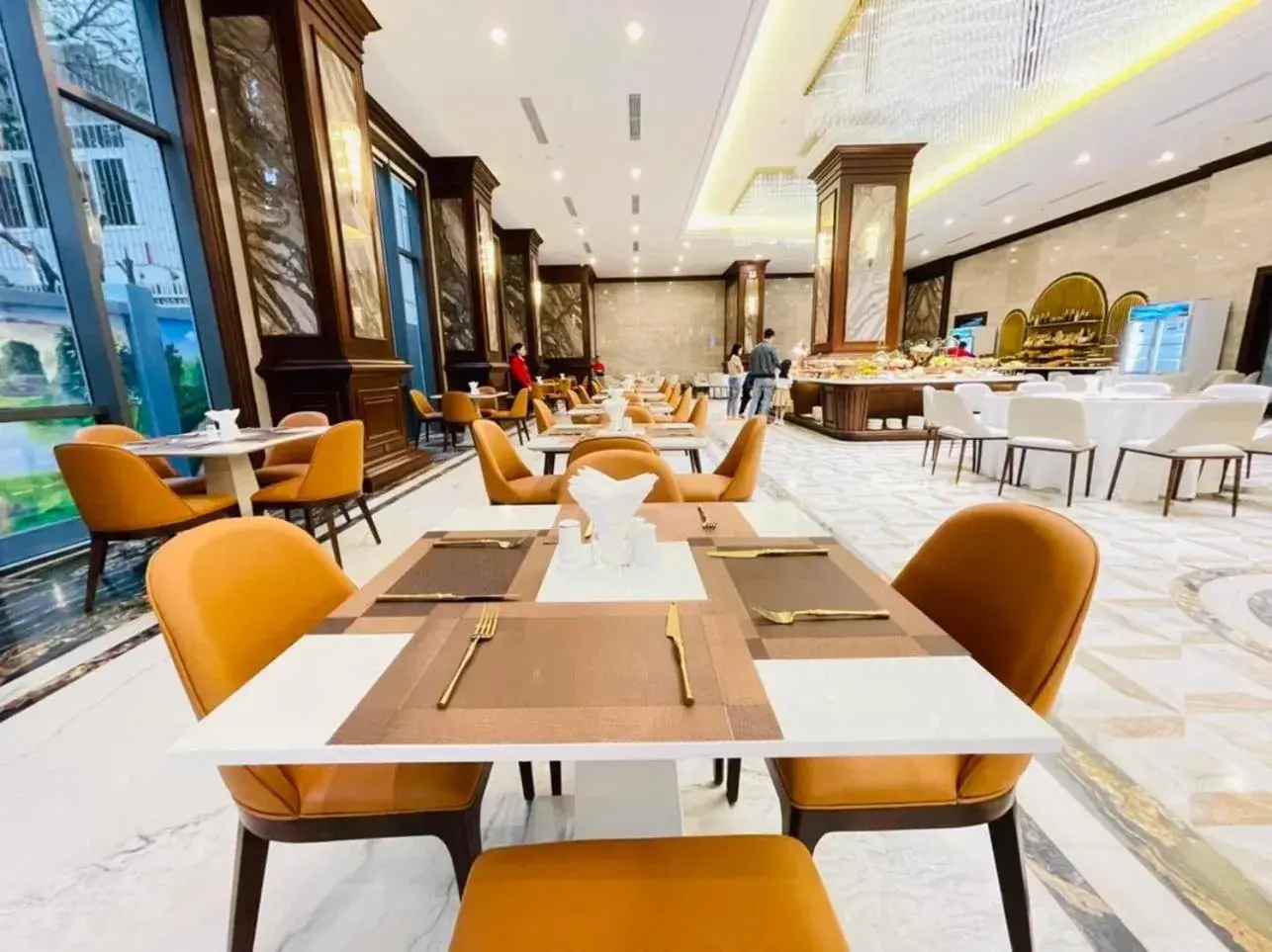 Restaurant/places to eat in Cửa Đông Luxury Hotel Restaurant/places to eat in Cửa Đông Luxury Hotel