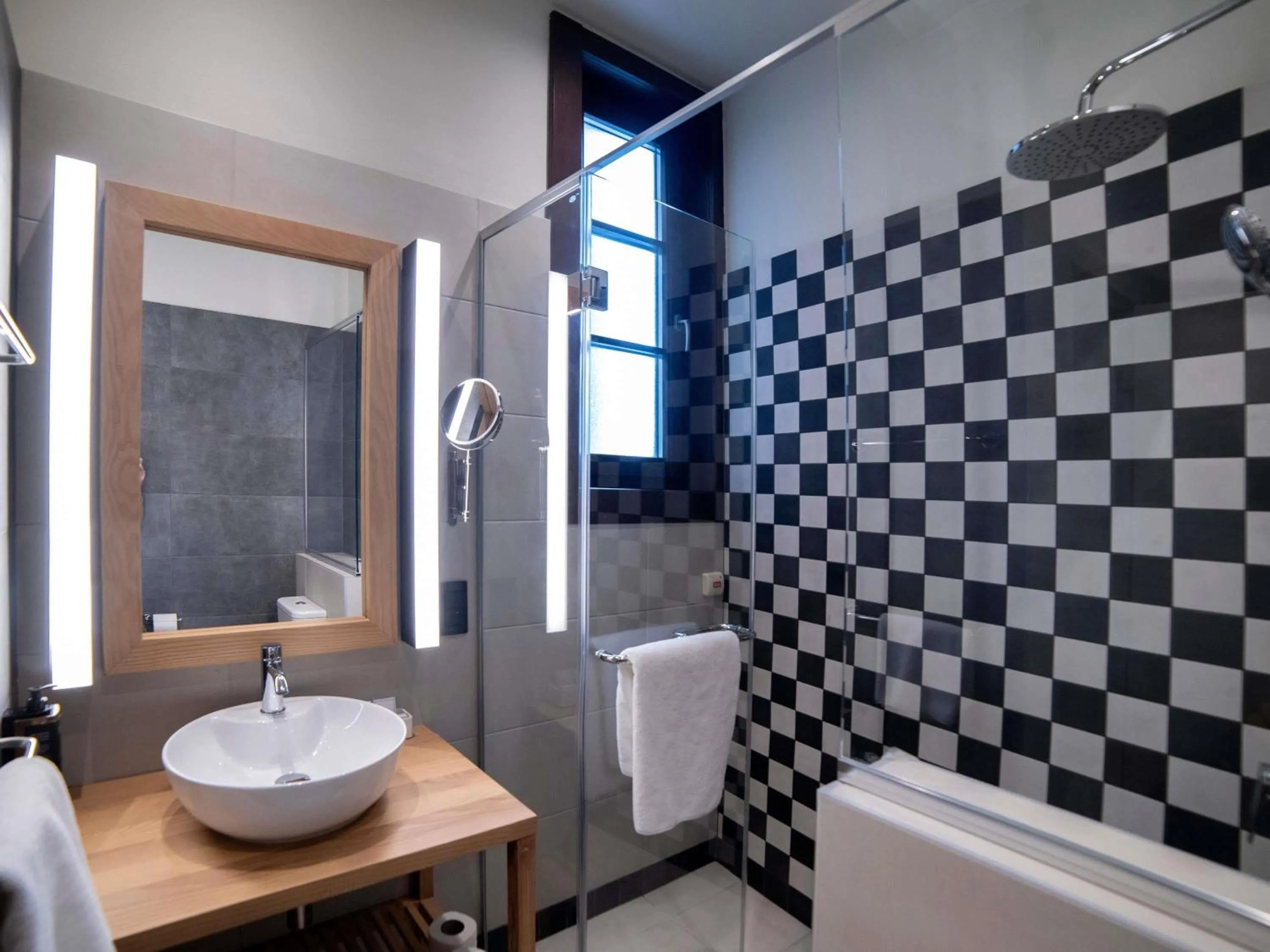 Bedroom in Mercure Belgrade Excelsior