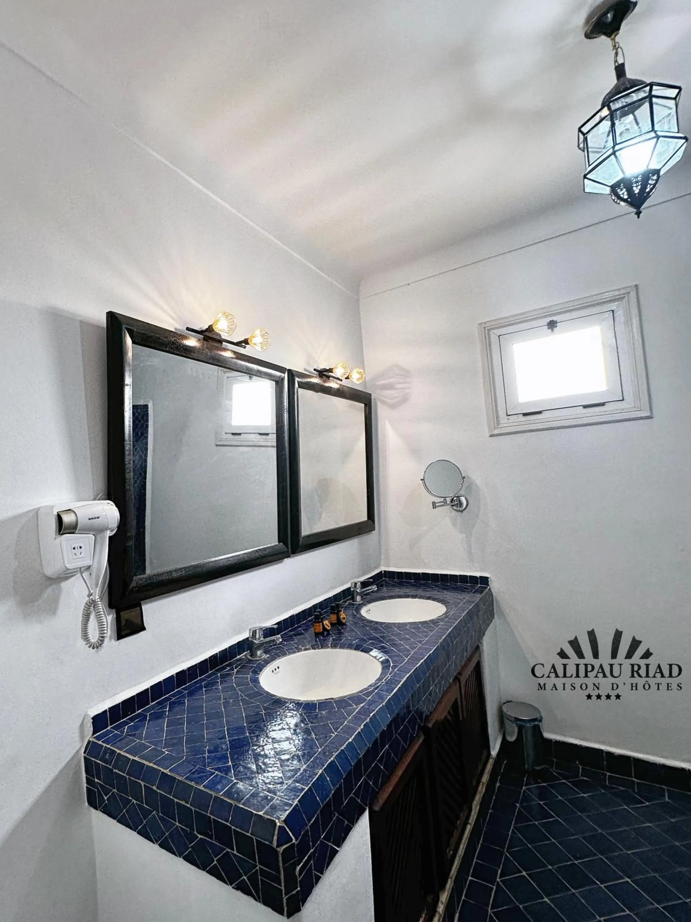 Bathroom in Hôtel Calipau Riad Maison d'Hôtes