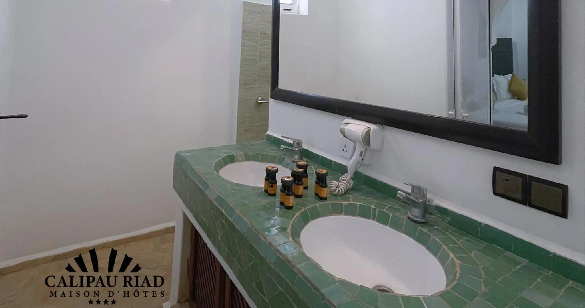 Bathroom in Hôtel Calipau Riad Maison d'Hôtes
