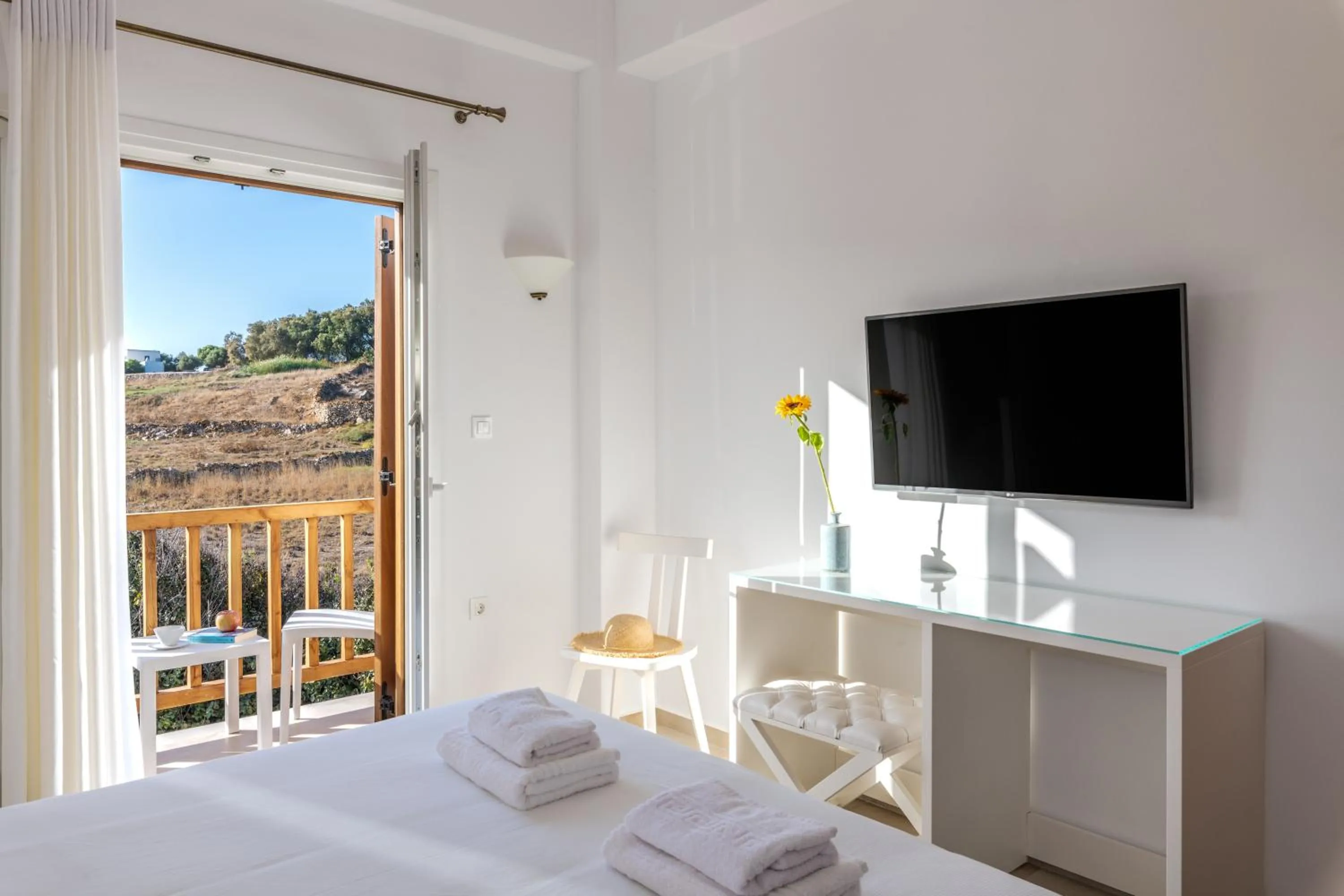 Natural landscape, Bed in Mykonaki Hotel