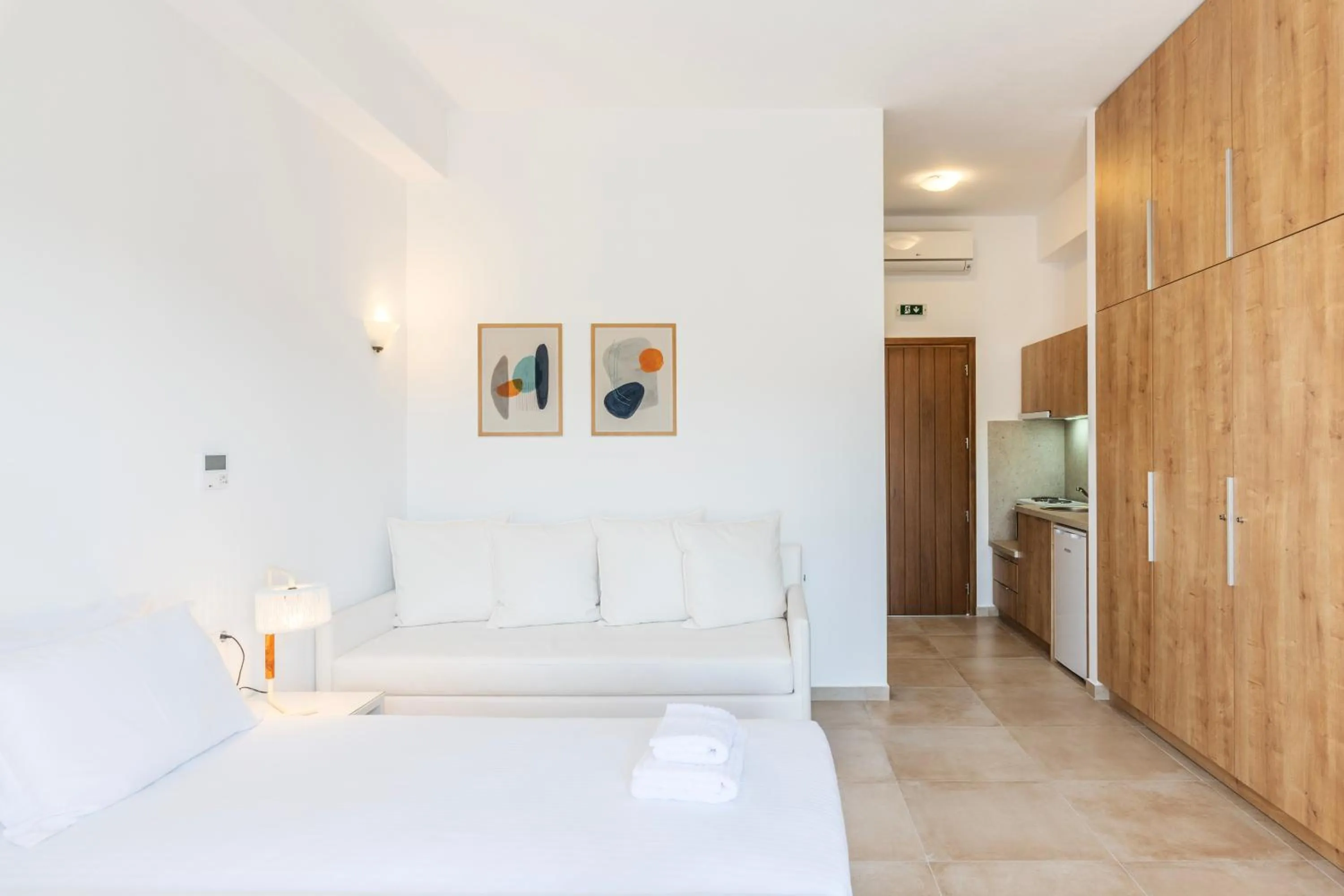 Bed in Mykonaki Hotel