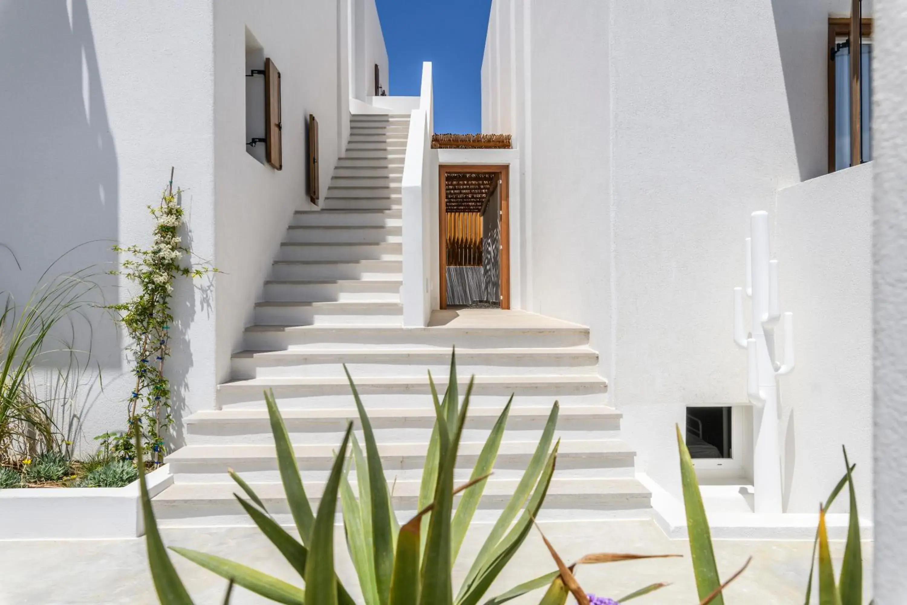 Property building in Mykonaki Hotel Property building in Mykonaki Hotel