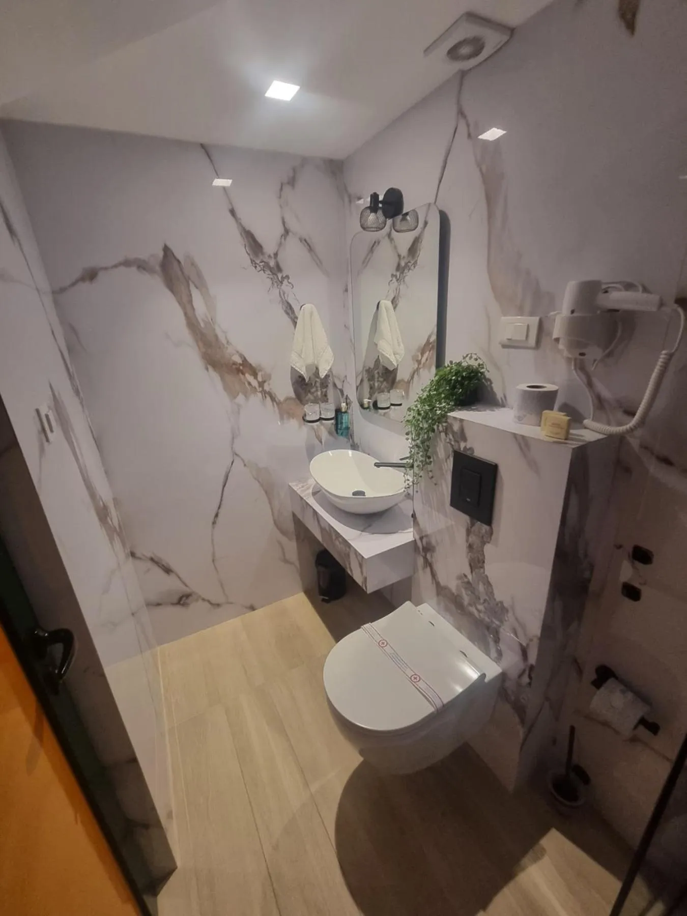 Toilet in Hotel Kerber