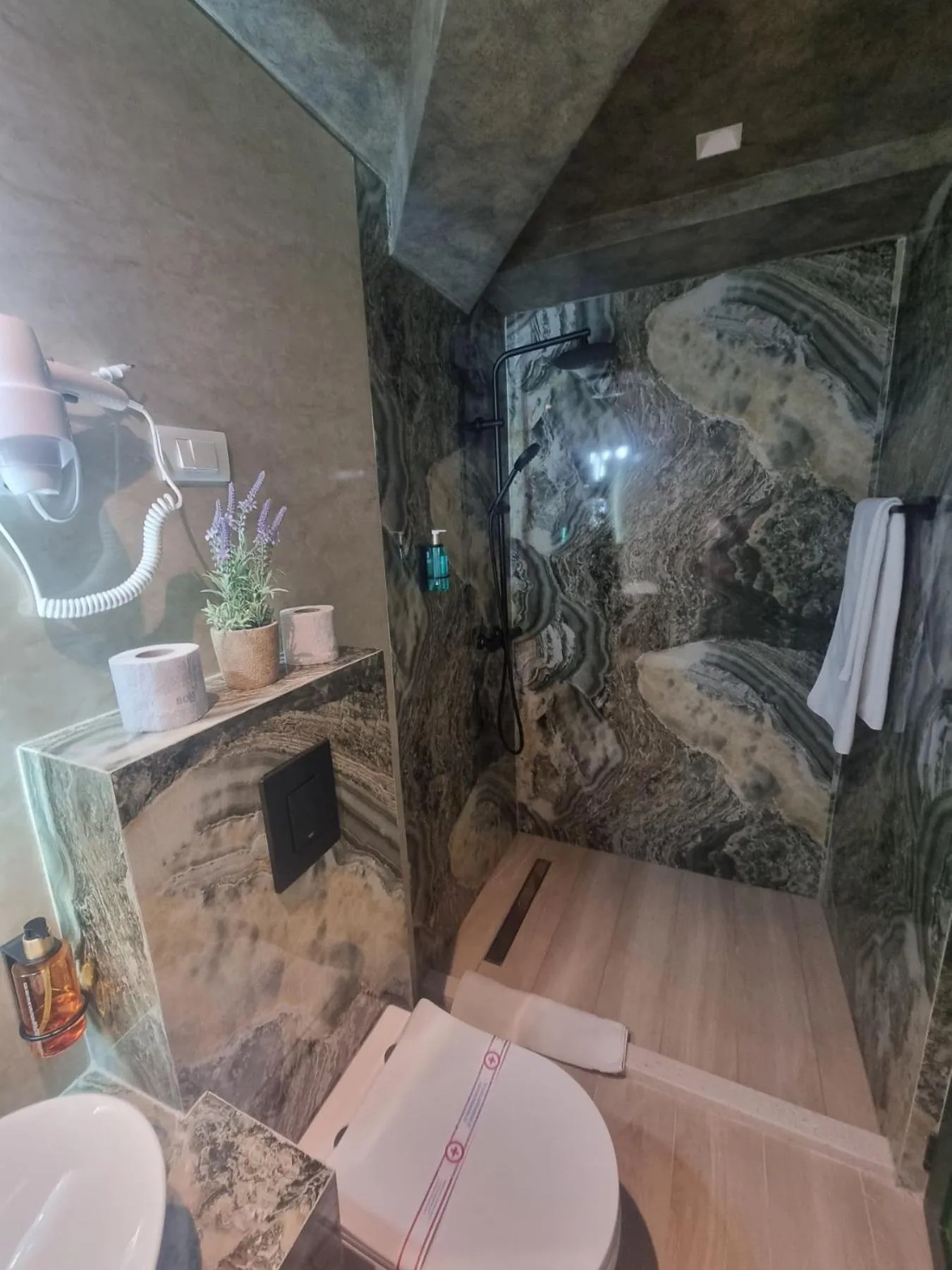 Bathroom in Hotel Kerber