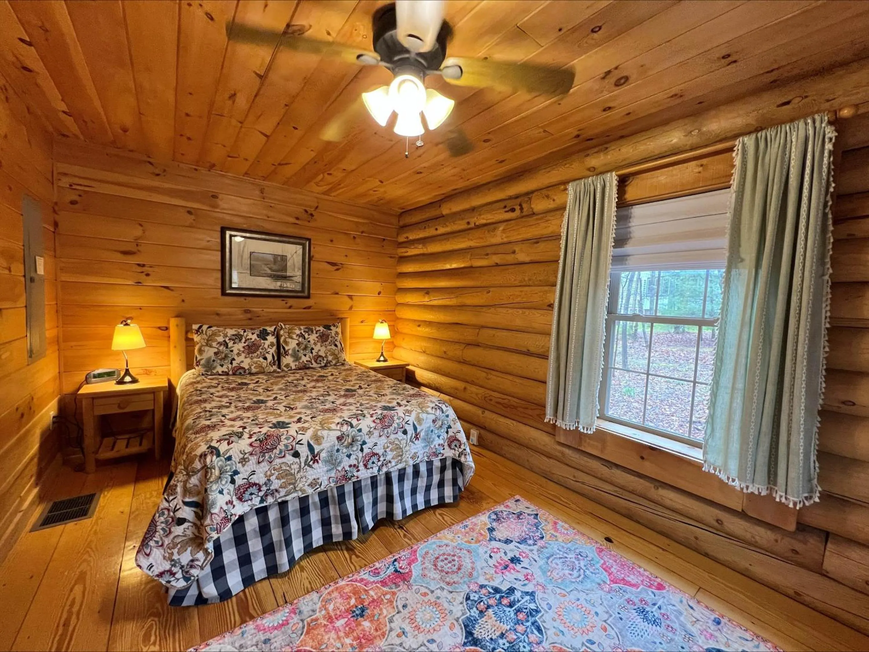 Property building, Bed in Evergreen