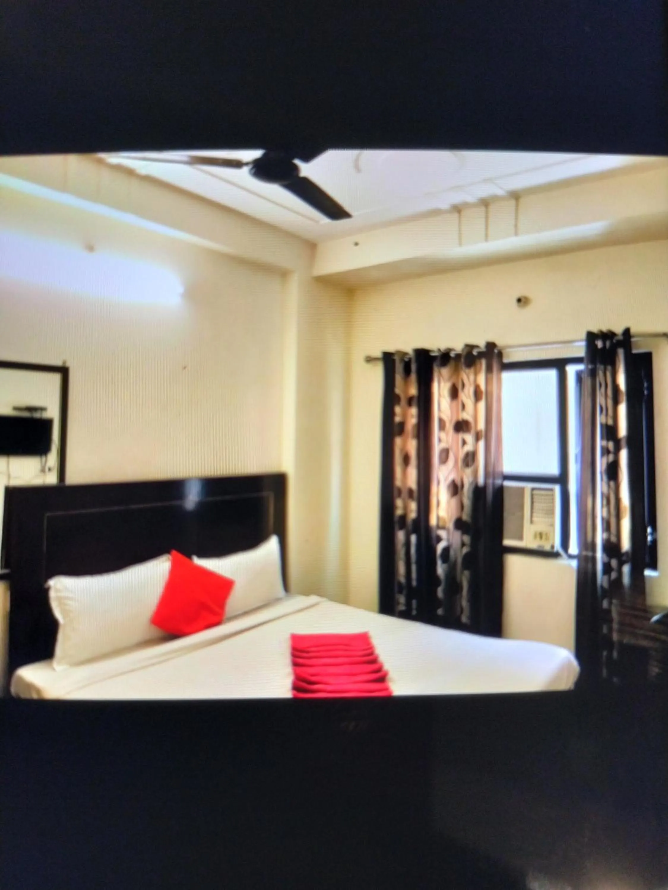 Hotel Shiva palace Haridwar - nearby bus and railway station