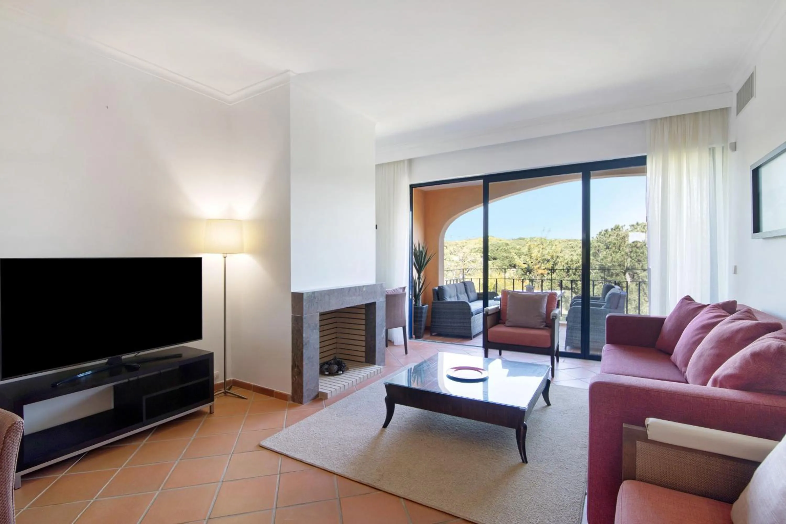 Property building in Apartamento T2 Vilasol Morgadinho