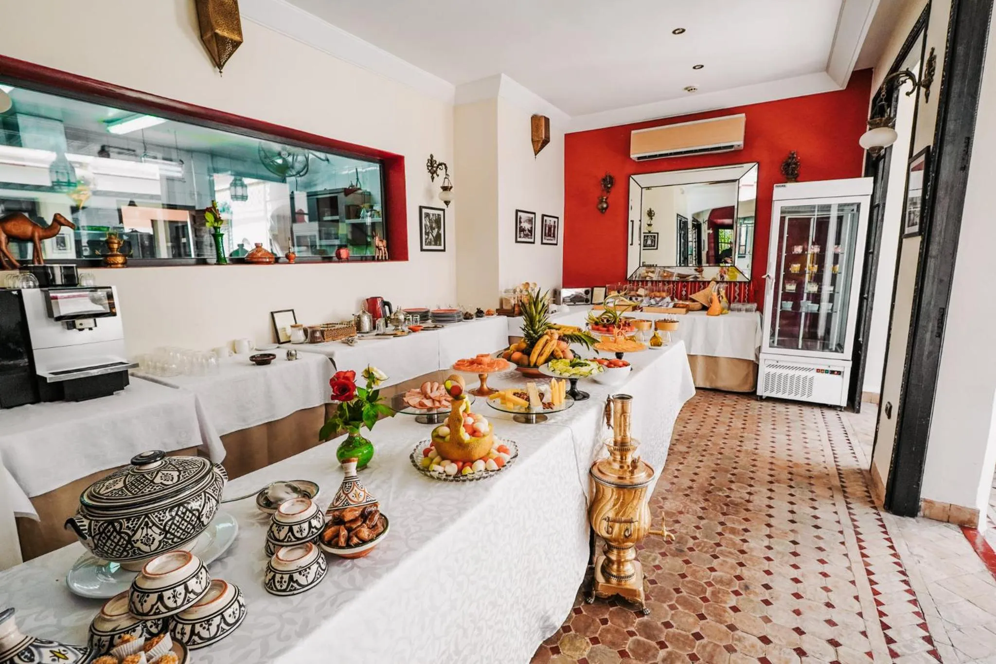 Buffet breakfast in Les Borjs De La Kasbah