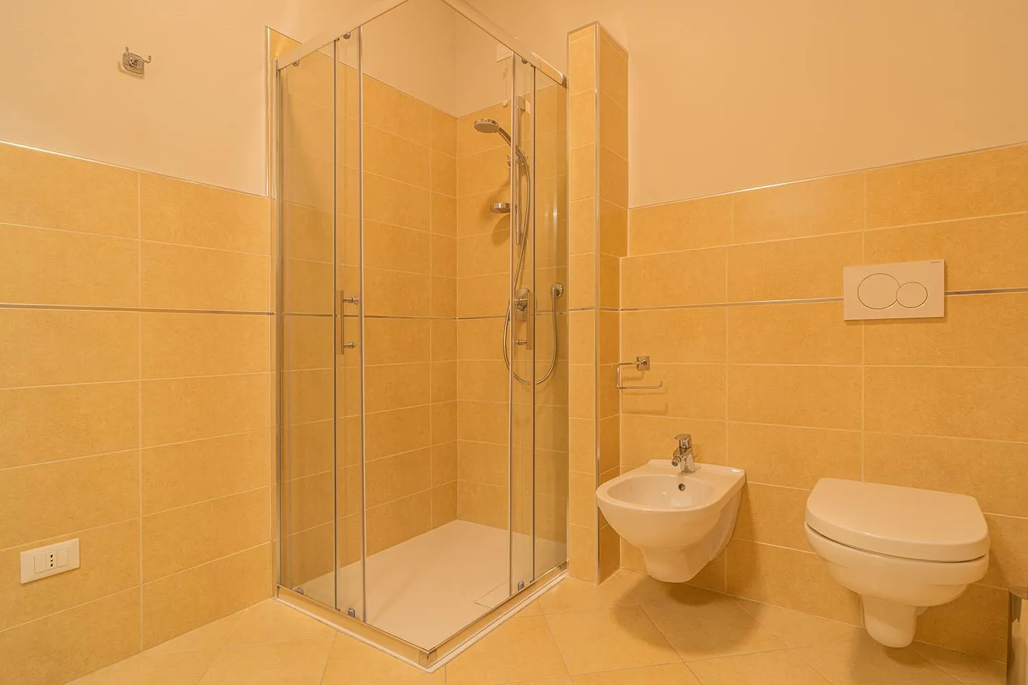 Shower in Le Alpi bed&living