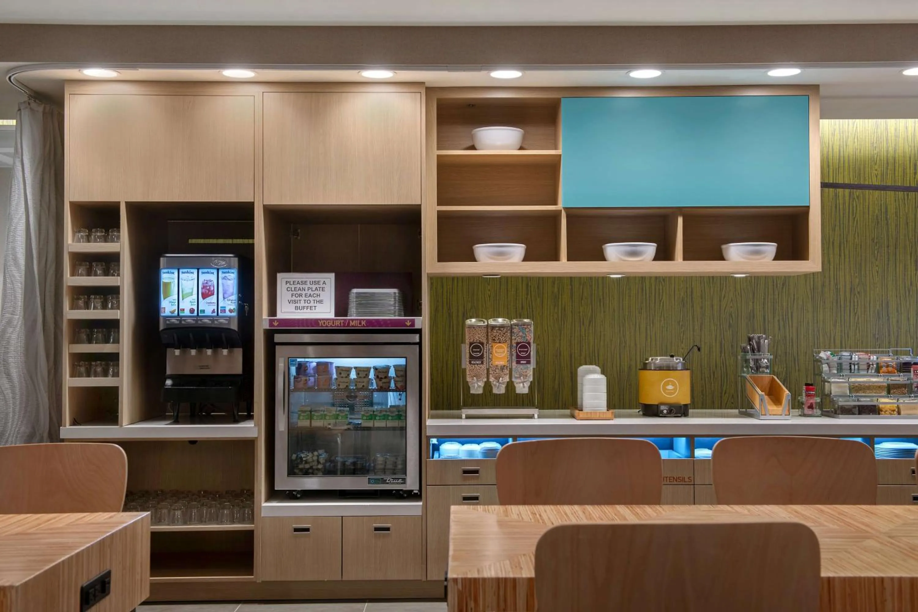 Breakfast in Home2 Suites By Hilton Fayetteville North