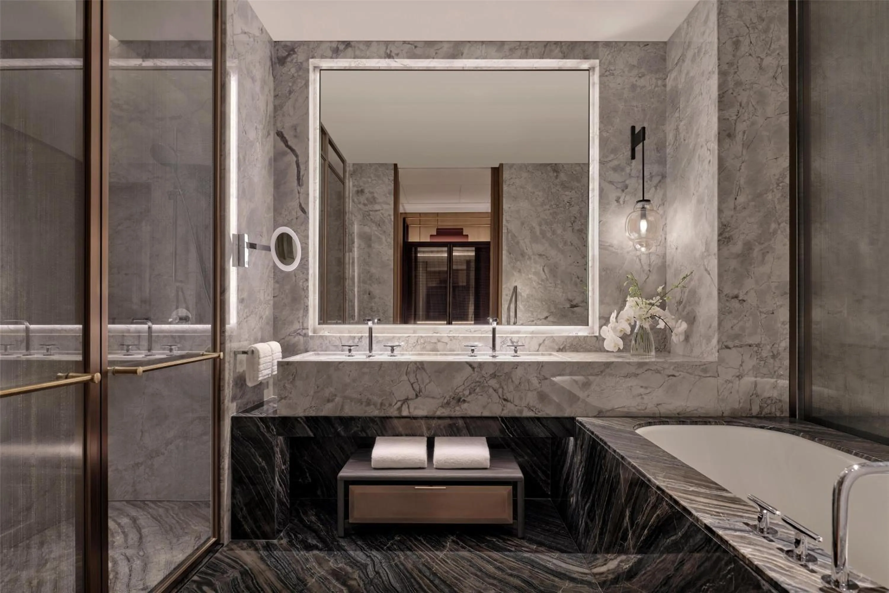 Bathroom in Conrad Shenzhen, the first art museum hotel in Greater Bay Area with the stunning bay and sunset view in the hotel terrace