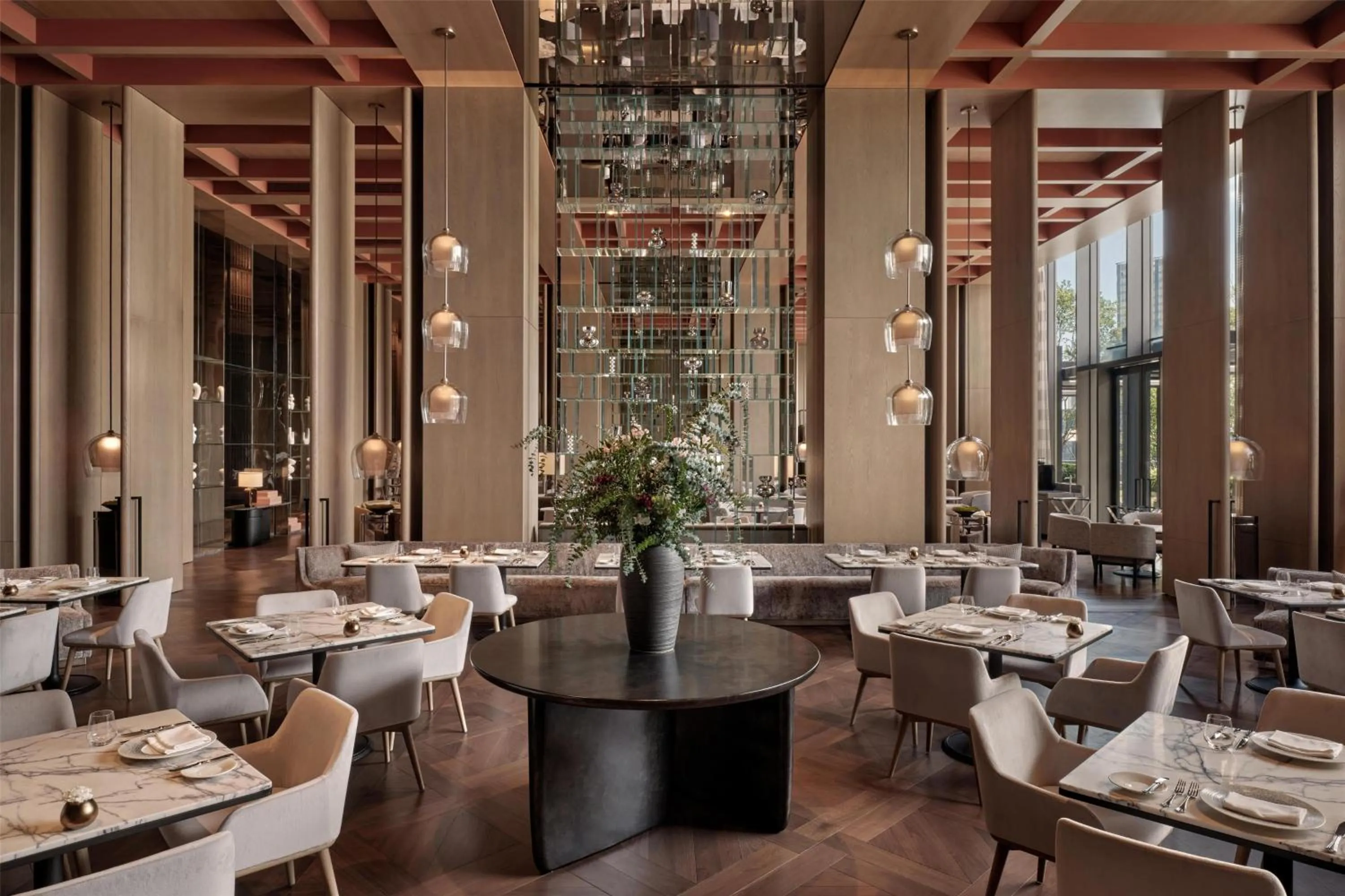 Restaurant/places to eat in Conrad Shenzhen, the first art museum hotel in Greater Bay Area with the stunning bay and sunset view in the hotel terrace