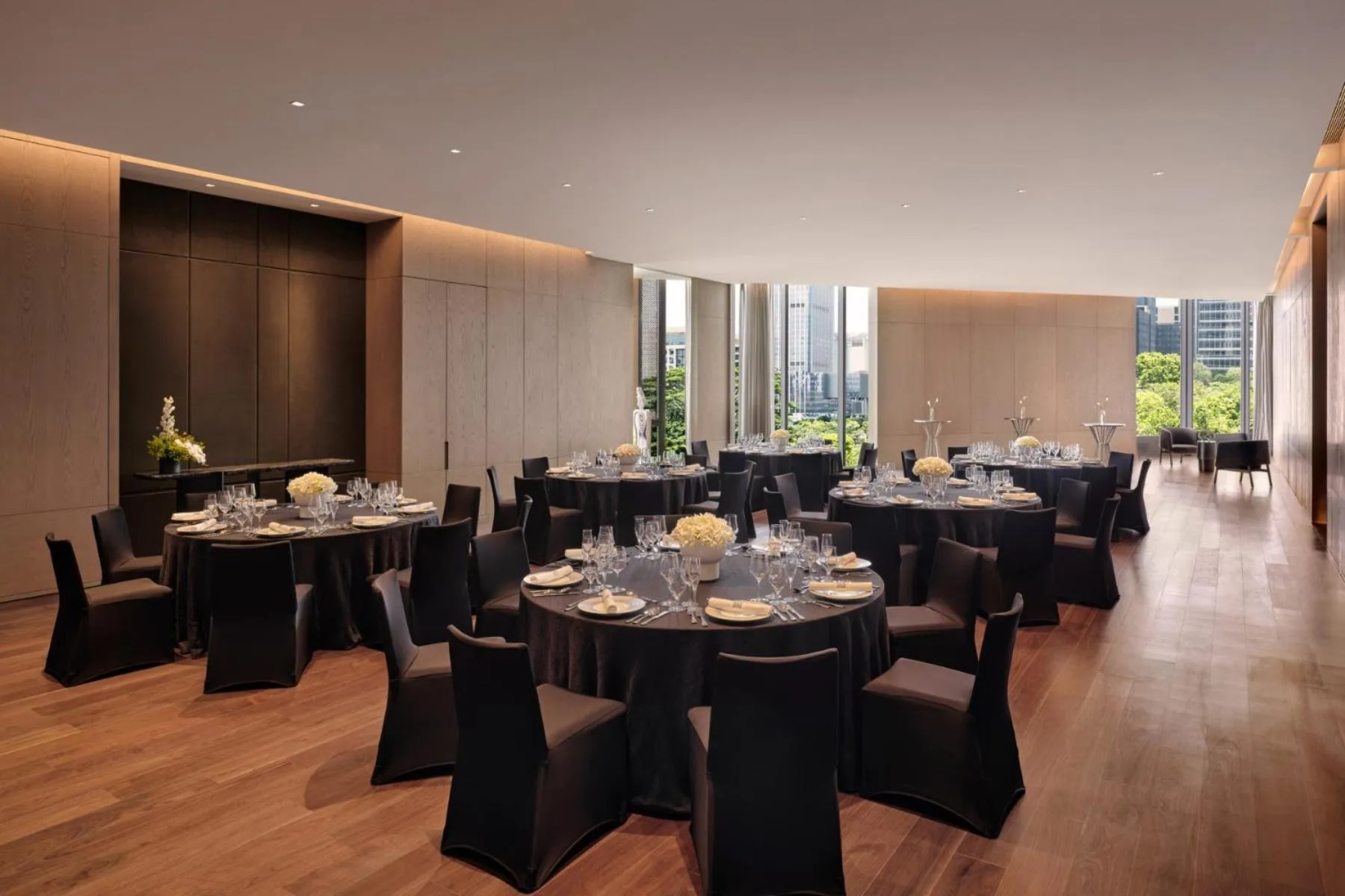 Meeting/conference room in Conrad Shenzhen, the first art museum hotel in Greater Bay Area with the stunning bay and sunset view in the hotel terrace