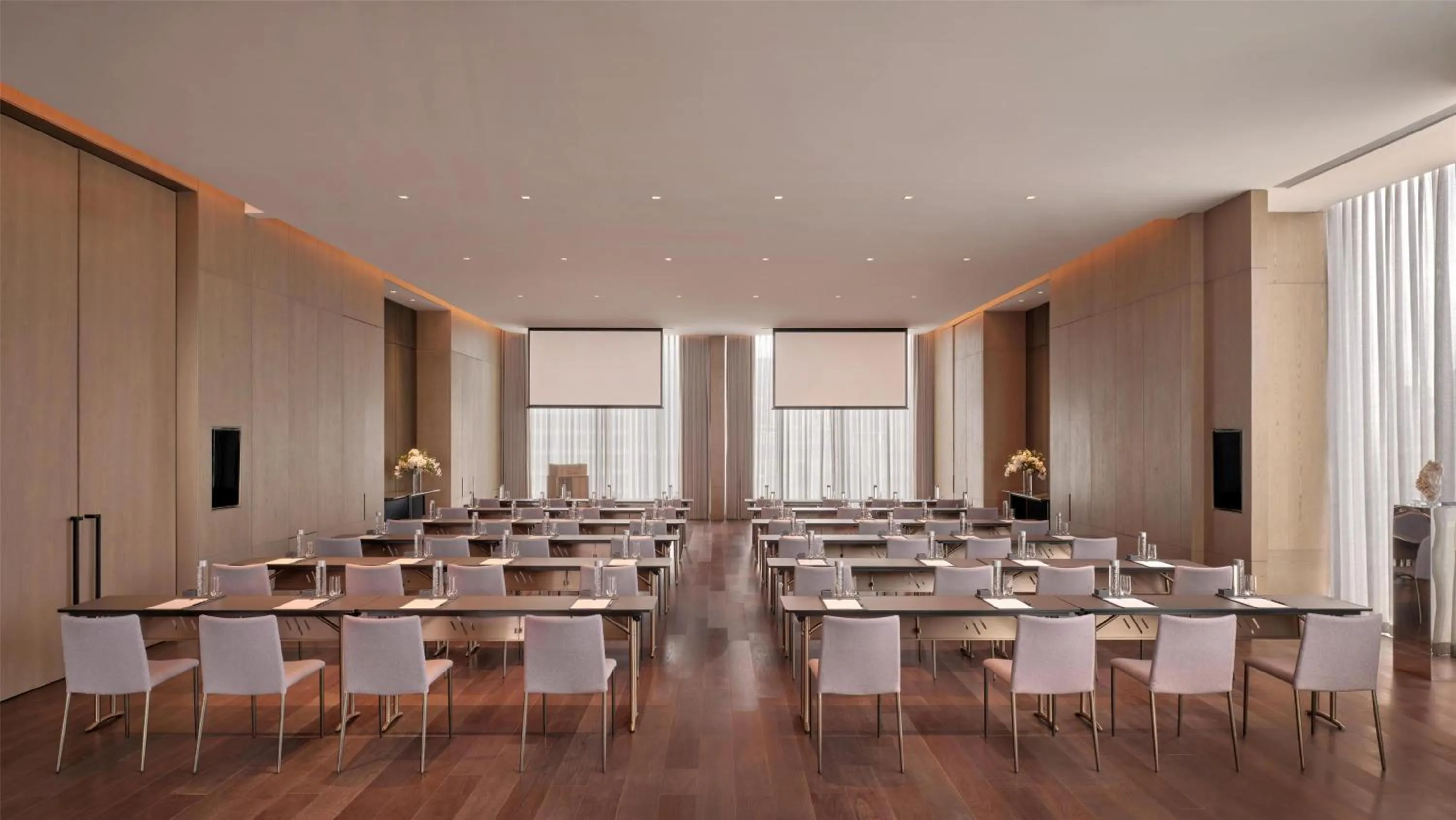 Meeting/conference room in Conrad Shenzhen, the first art museum hotel in Greater Bay Area with the stunning bay and sunset view in the hotel terrace