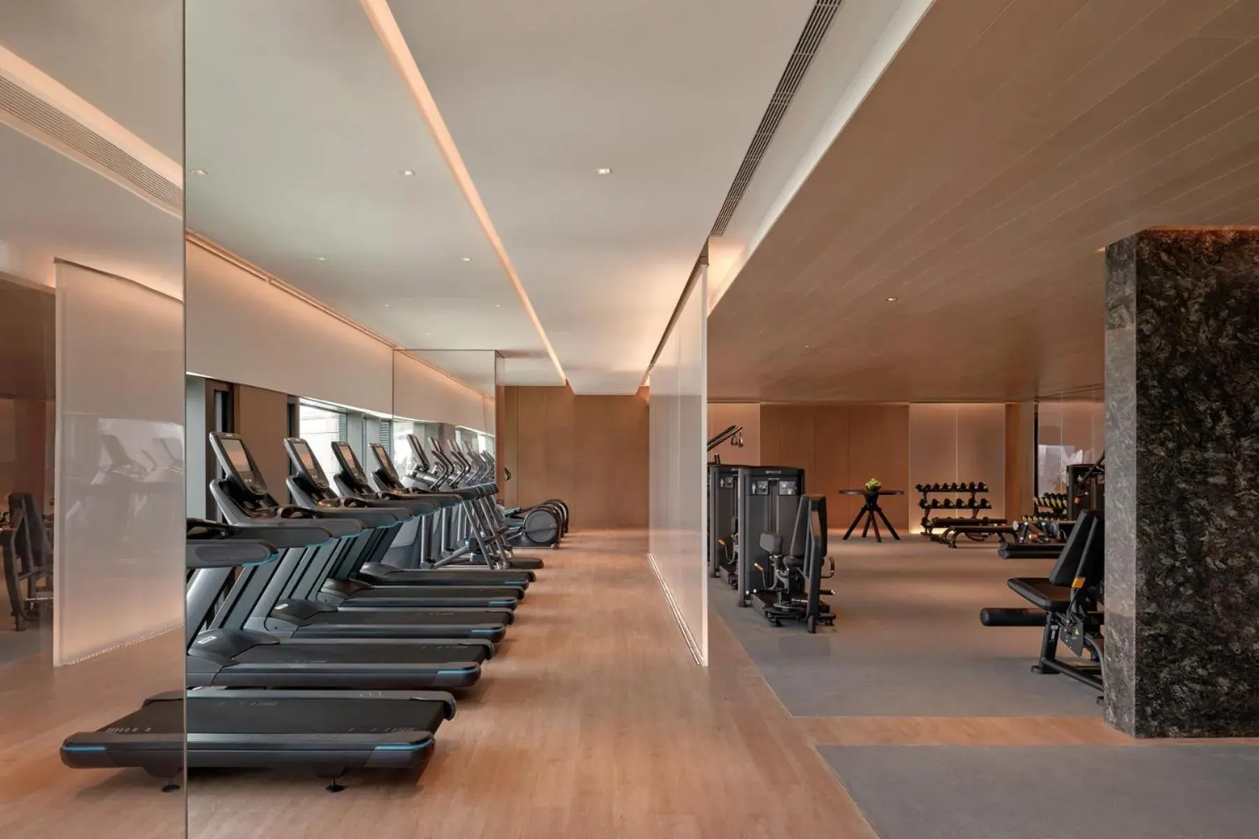 Fitness centre/facilities in Conrad Shenzhen Fitness centre/facilities in Conrad Shenzhen