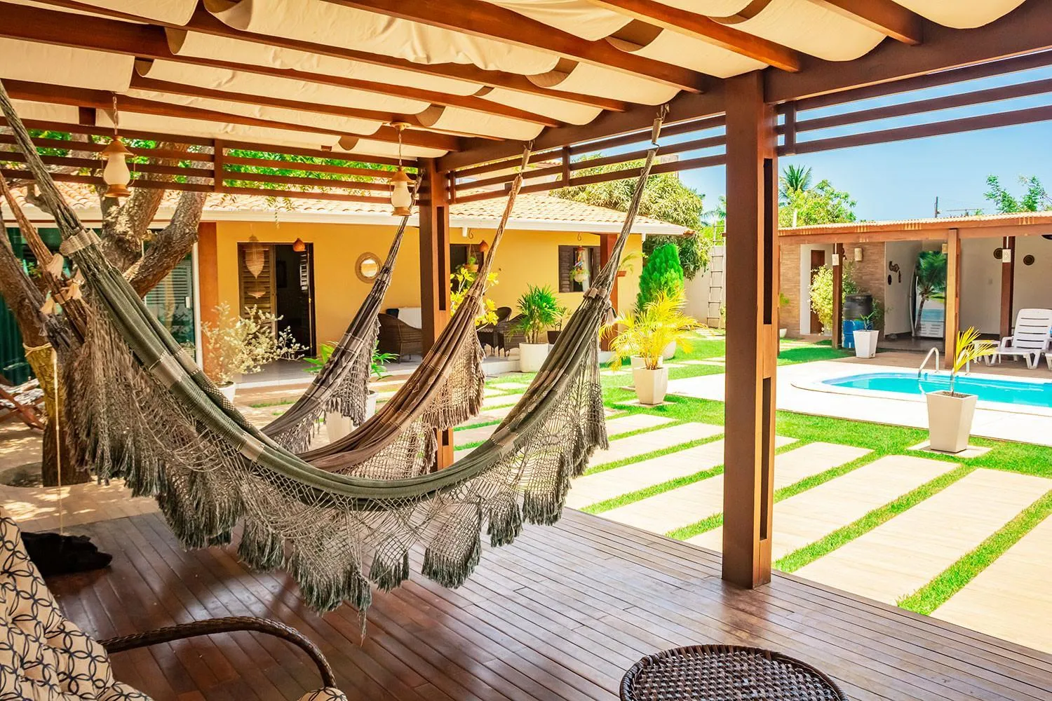Casa em cond fechado em Barra de Santo Antonio AL
