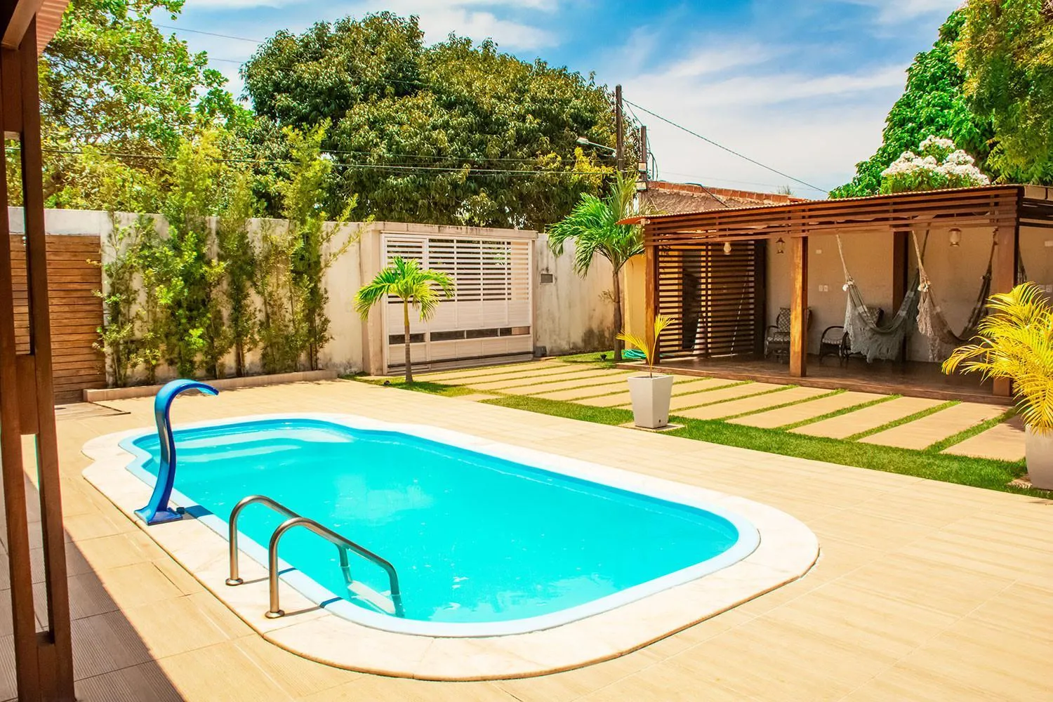 Casa em cond fechado em Barra de Santo Antonio AL