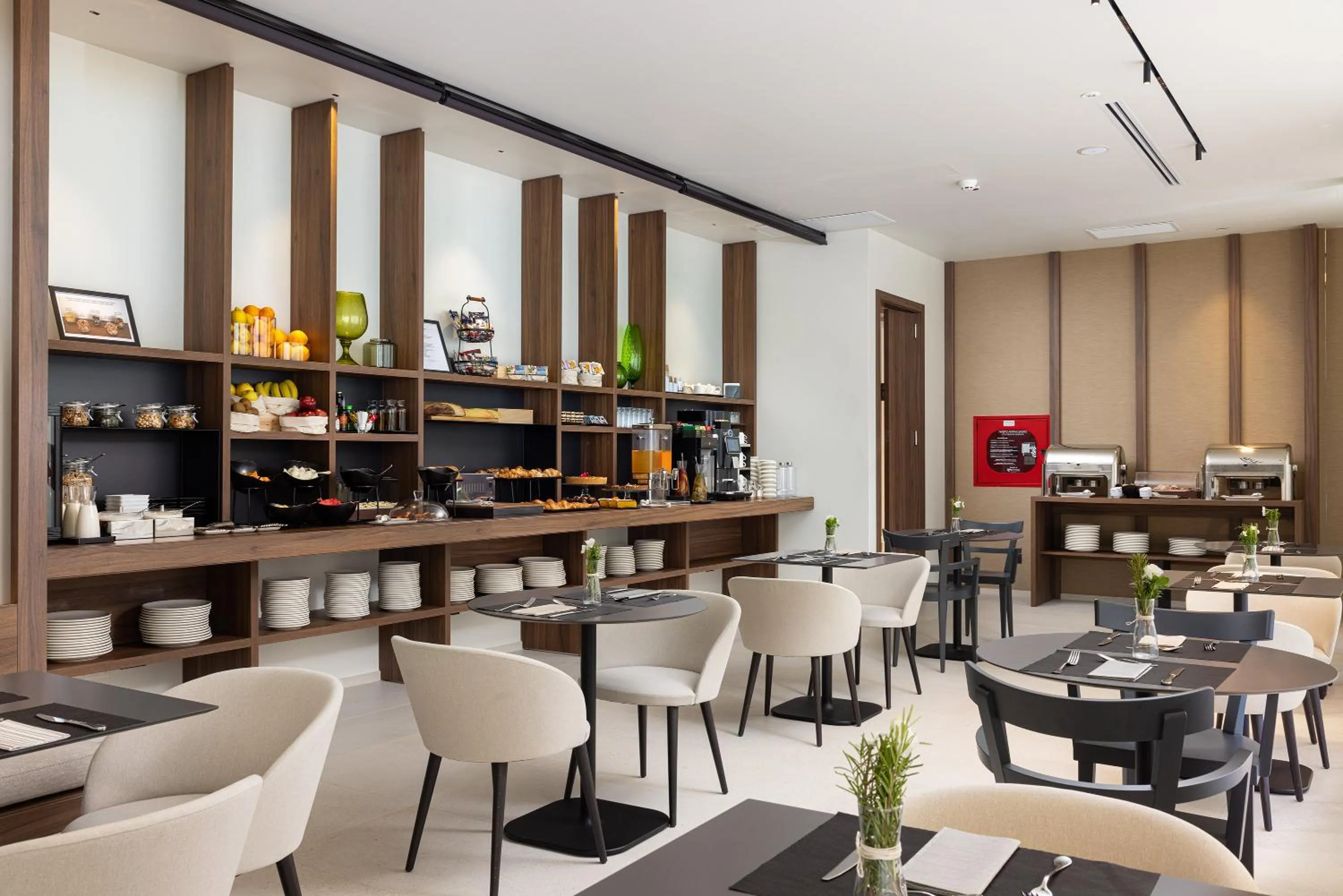 Food and drinks in B21 Lifestyle Hotel