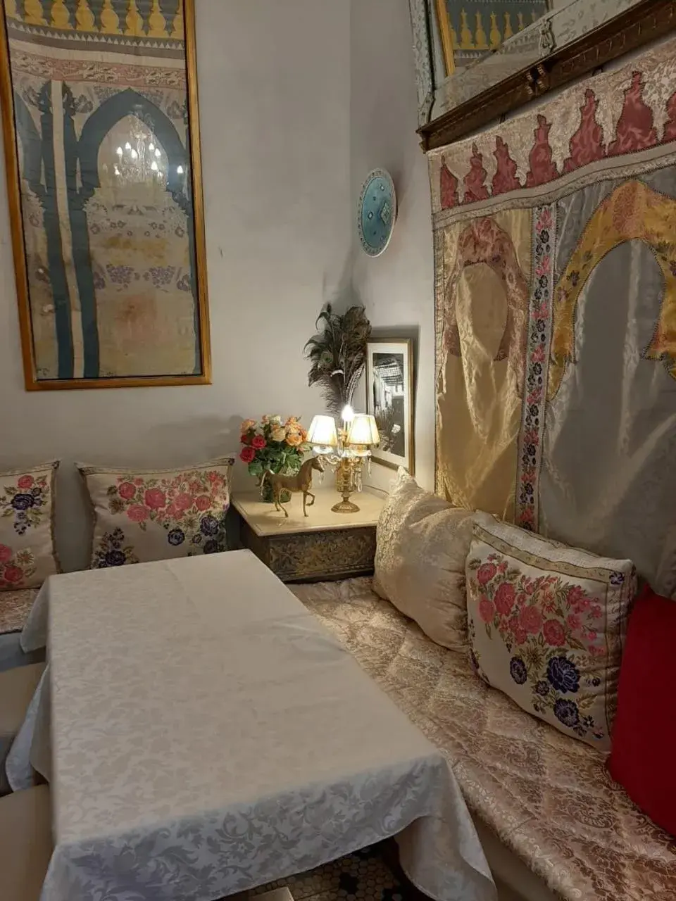 Other, Bed in El Reducto Other, Bed in El Reducto