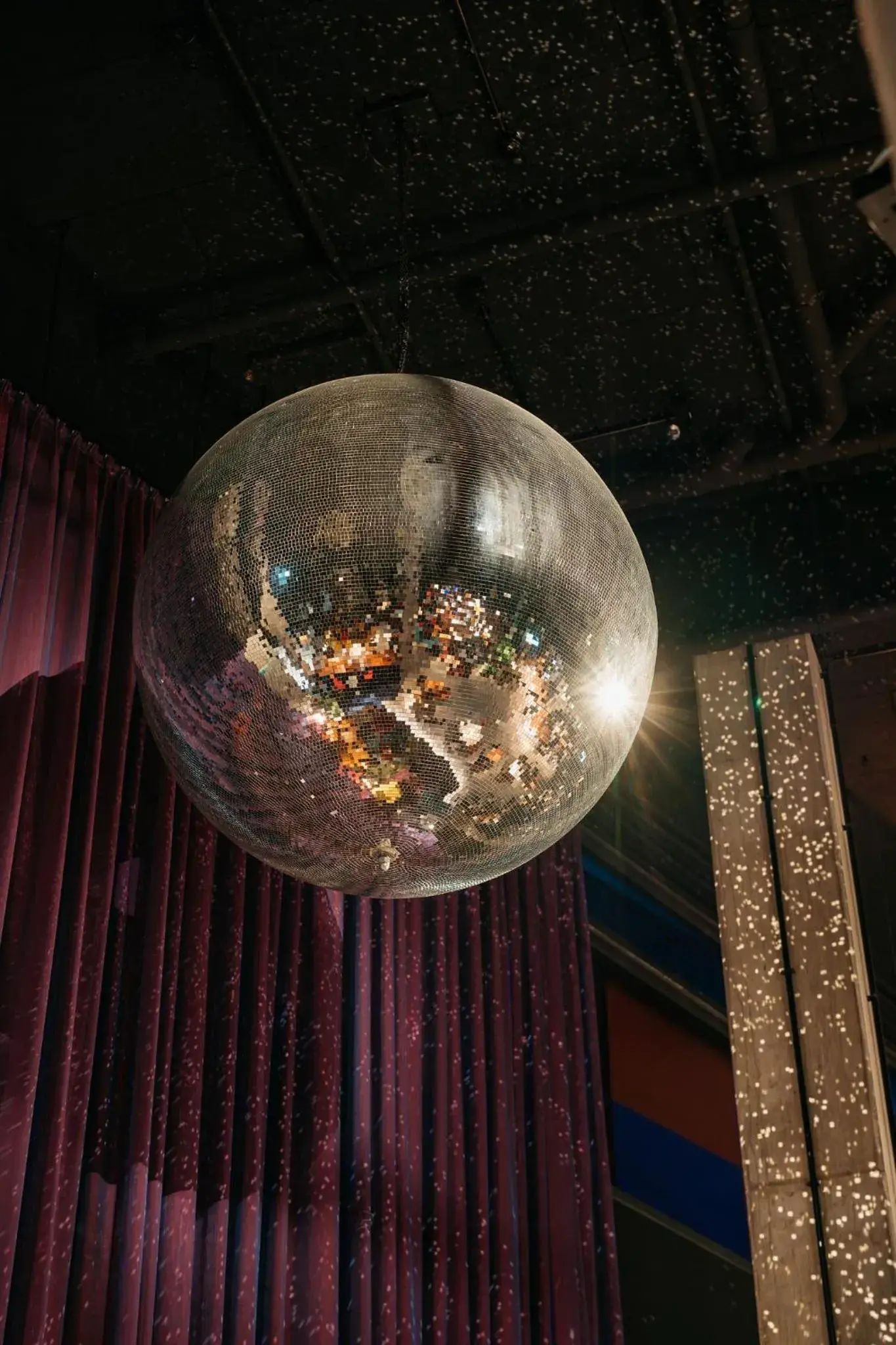 Lounge or bar in Ruby Hanna Hotel Stuttgart Lounge or bar in Ruby Hanna Hotel Stuttgart