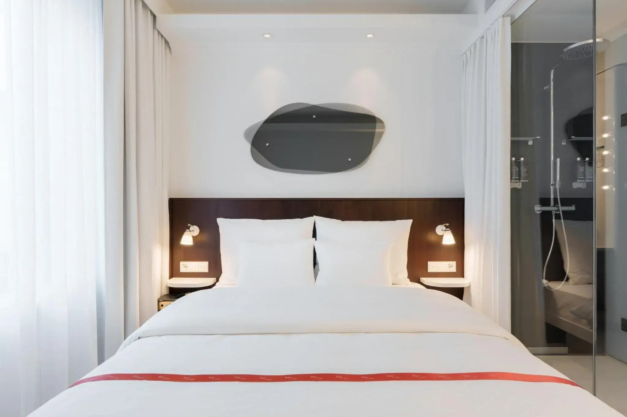 Photo of the whole room, Bed in Ruby Hanna Hotel Stuttgart Photo of the whole room, Bed in Ruby Hanna Hotel Stuttgart