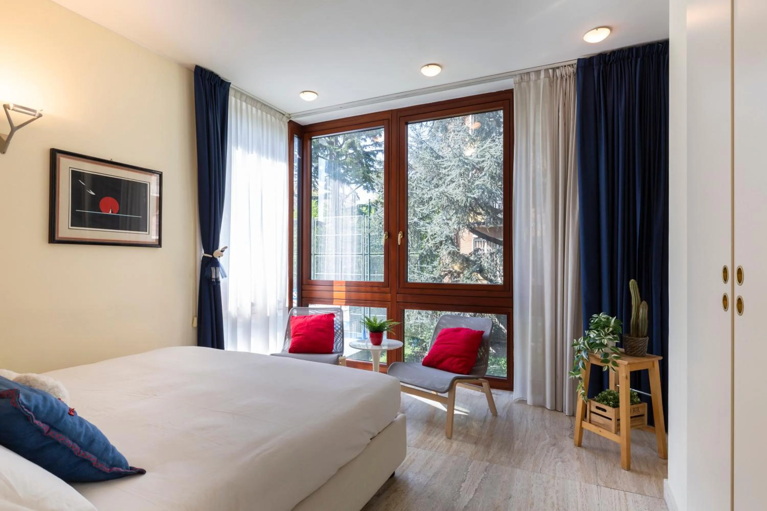 Bedroom, Bed in Twins Apartment - Tolstoj District