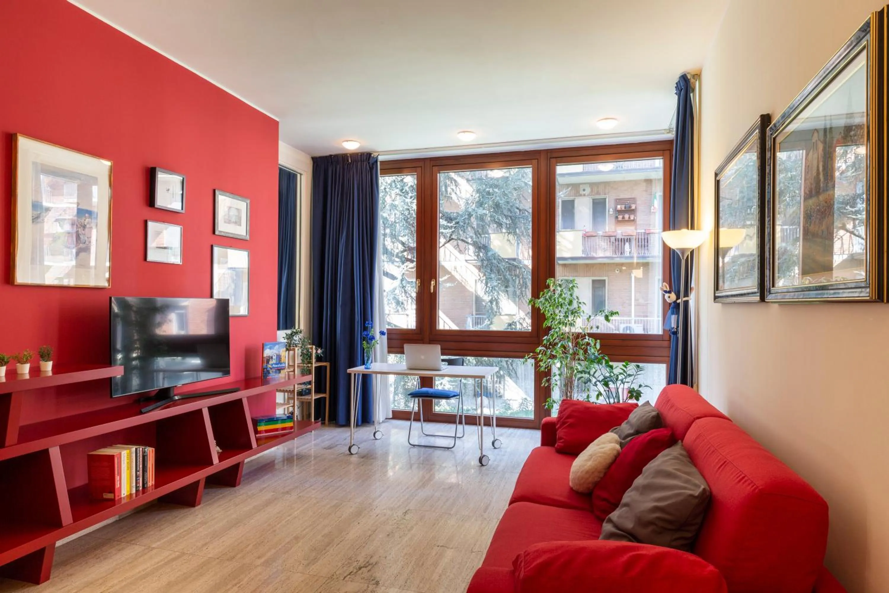 Living room in Twins Apartment - Tolstoj District