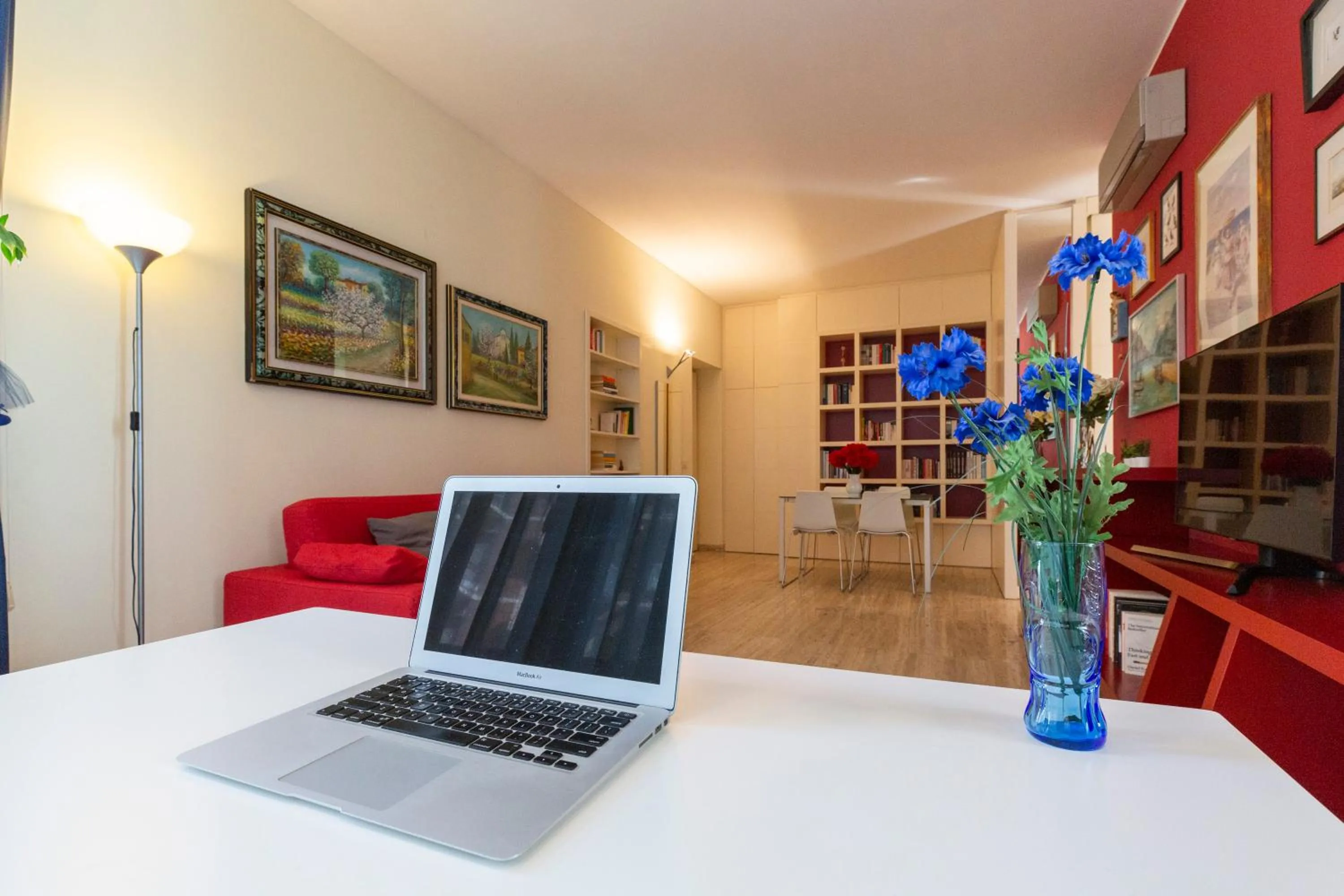 Living room in Twins Apartment - Tolstoj District