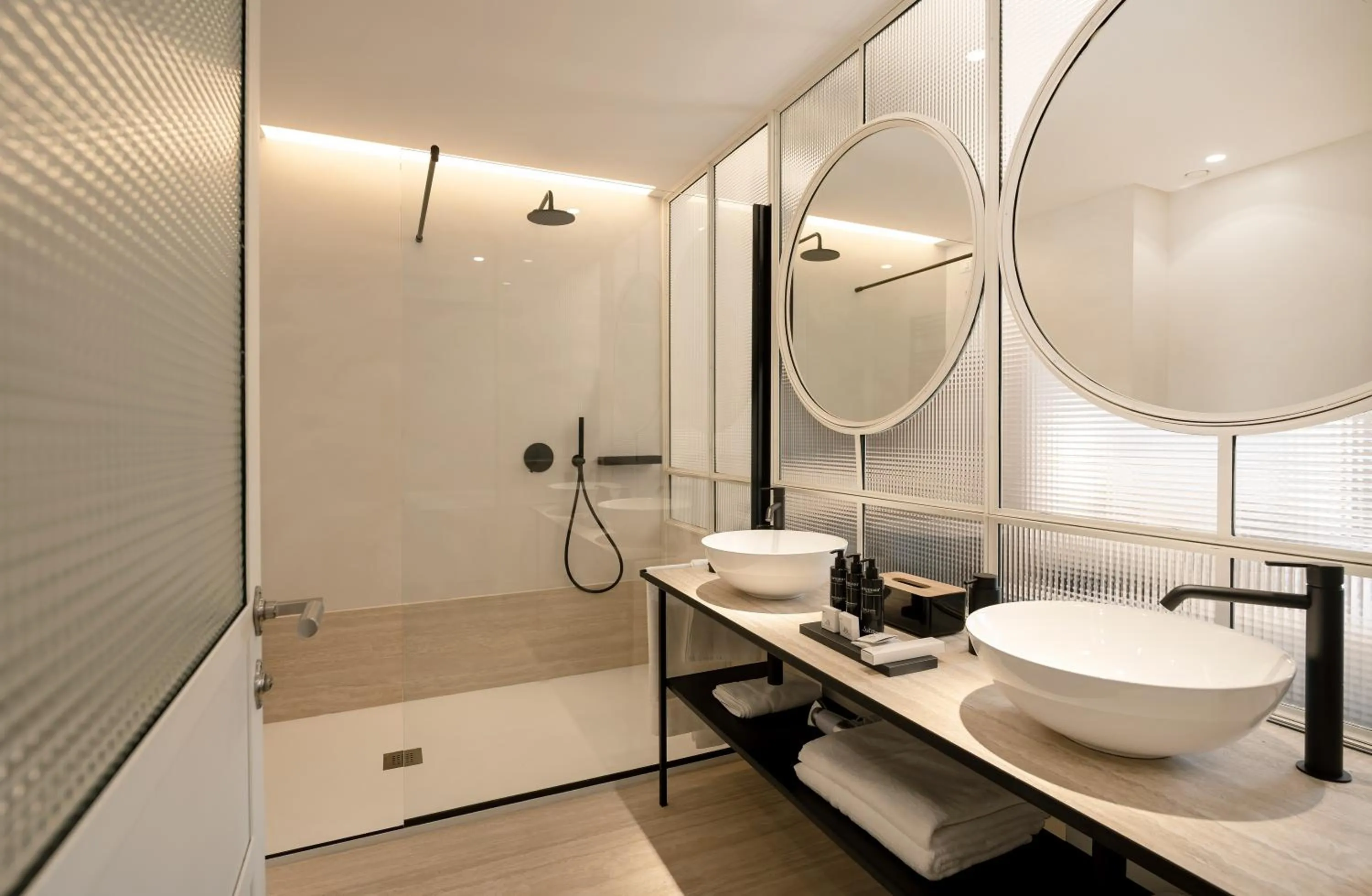 Shower in Artemisia Domus - Giardino