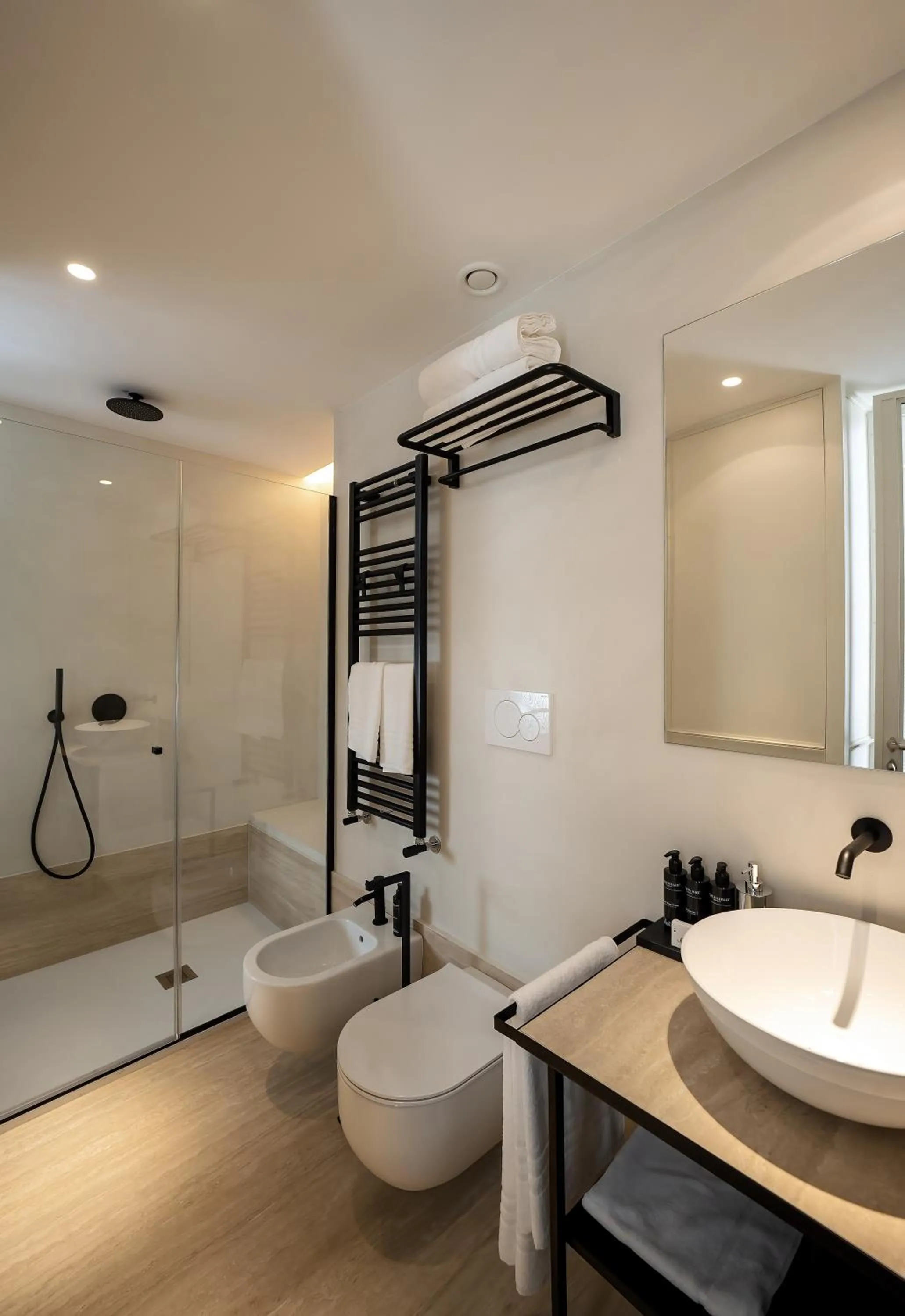 Shower in Artemisia Domus - Giardino