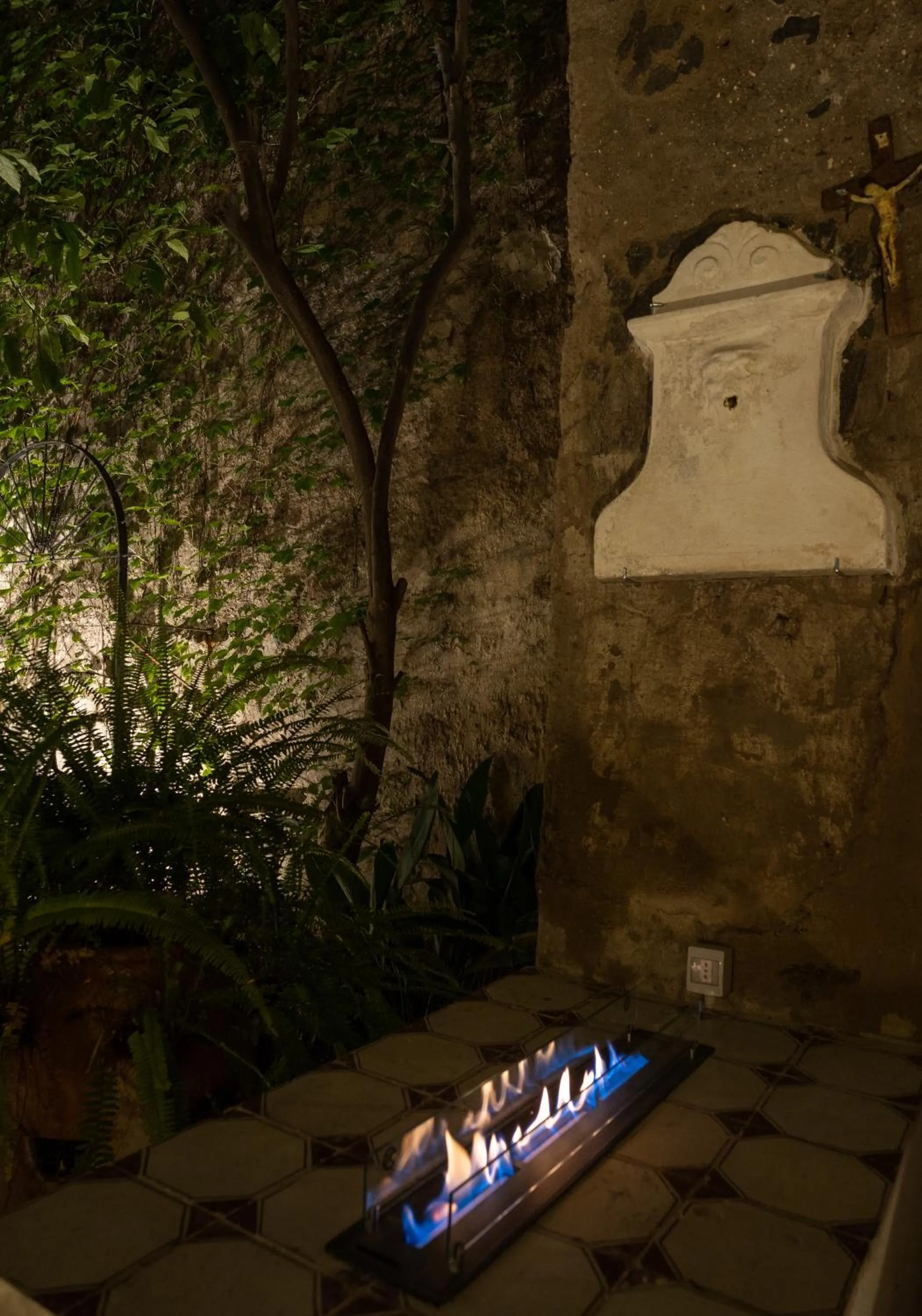 flat iron in Artemisia Domus - Giardino