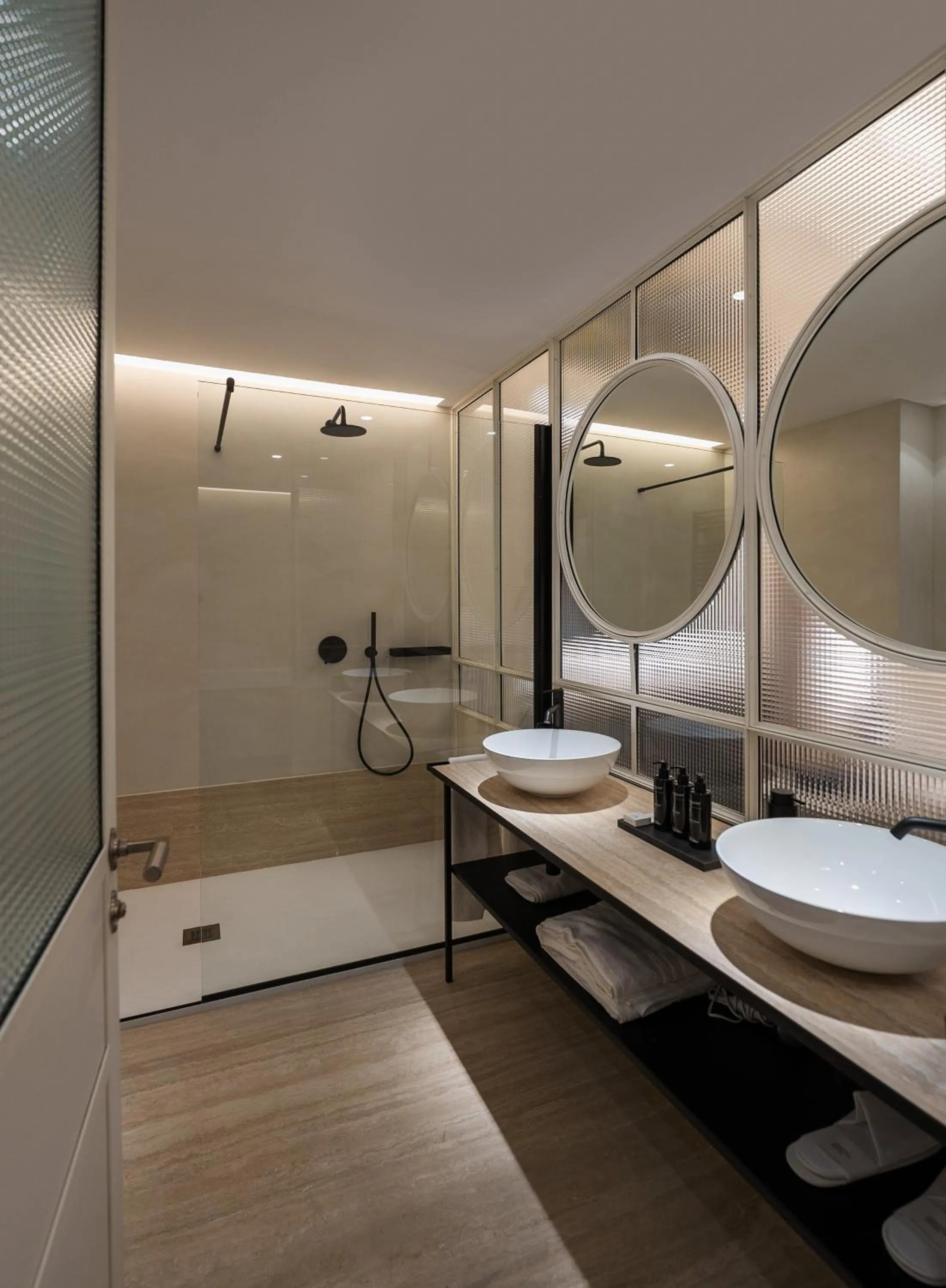 Shower in Artemisia Domus - Giardino