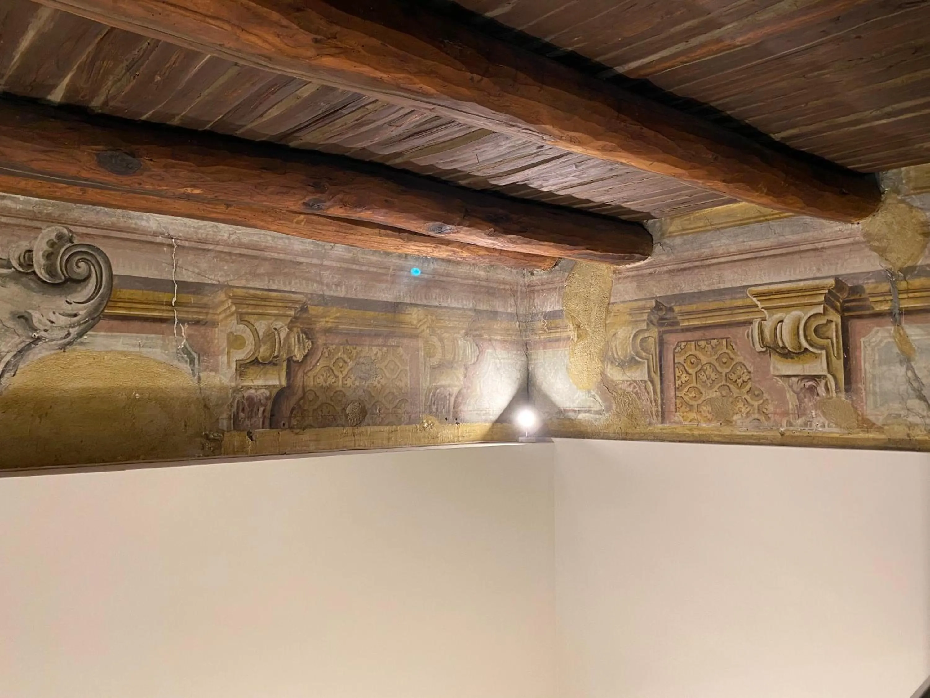 Decorative detail in Artemisia Domus - Giardino