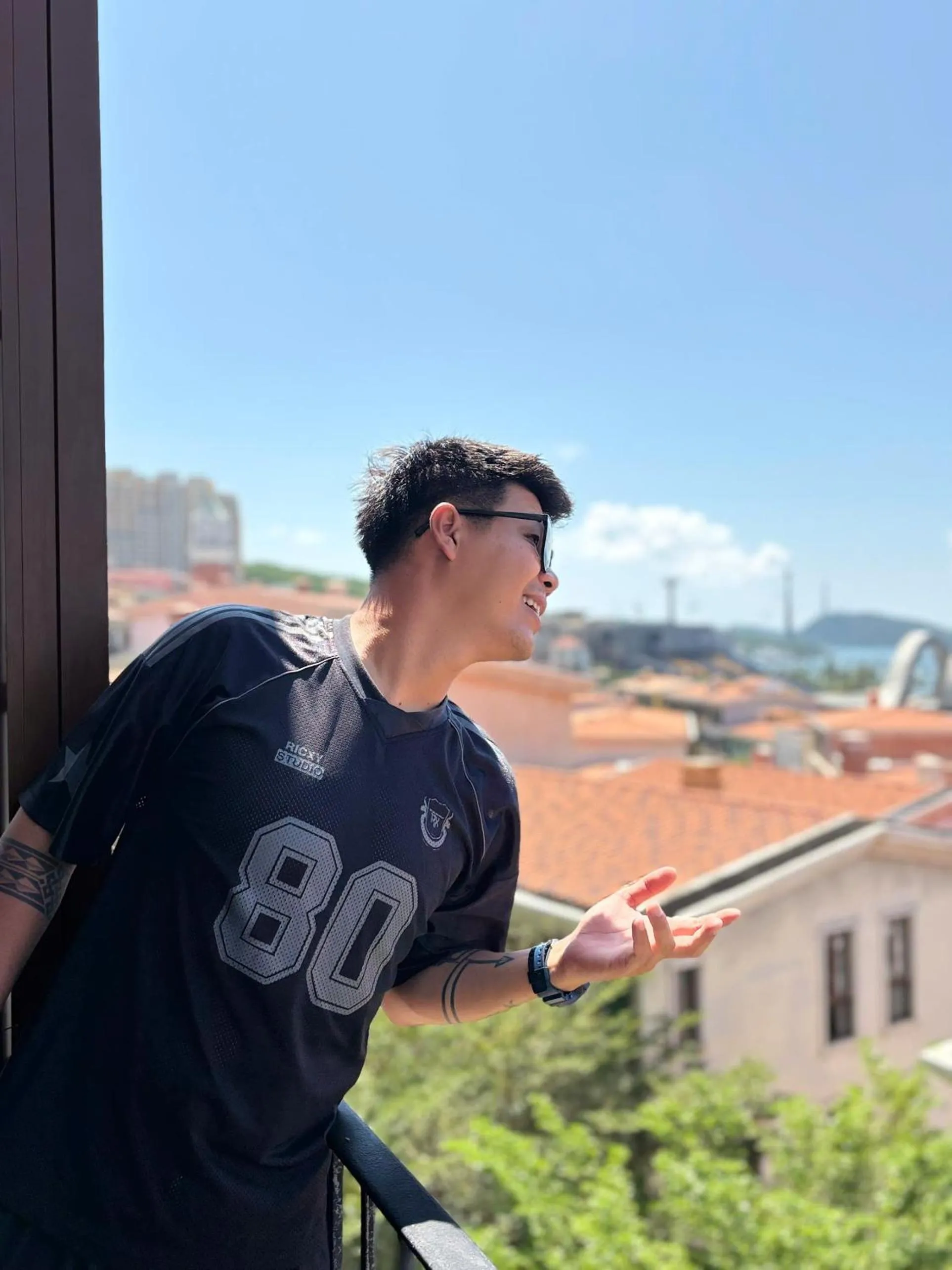 Sea Sunset Hotel Phu Quoc - Welcome to a mixing world of friends