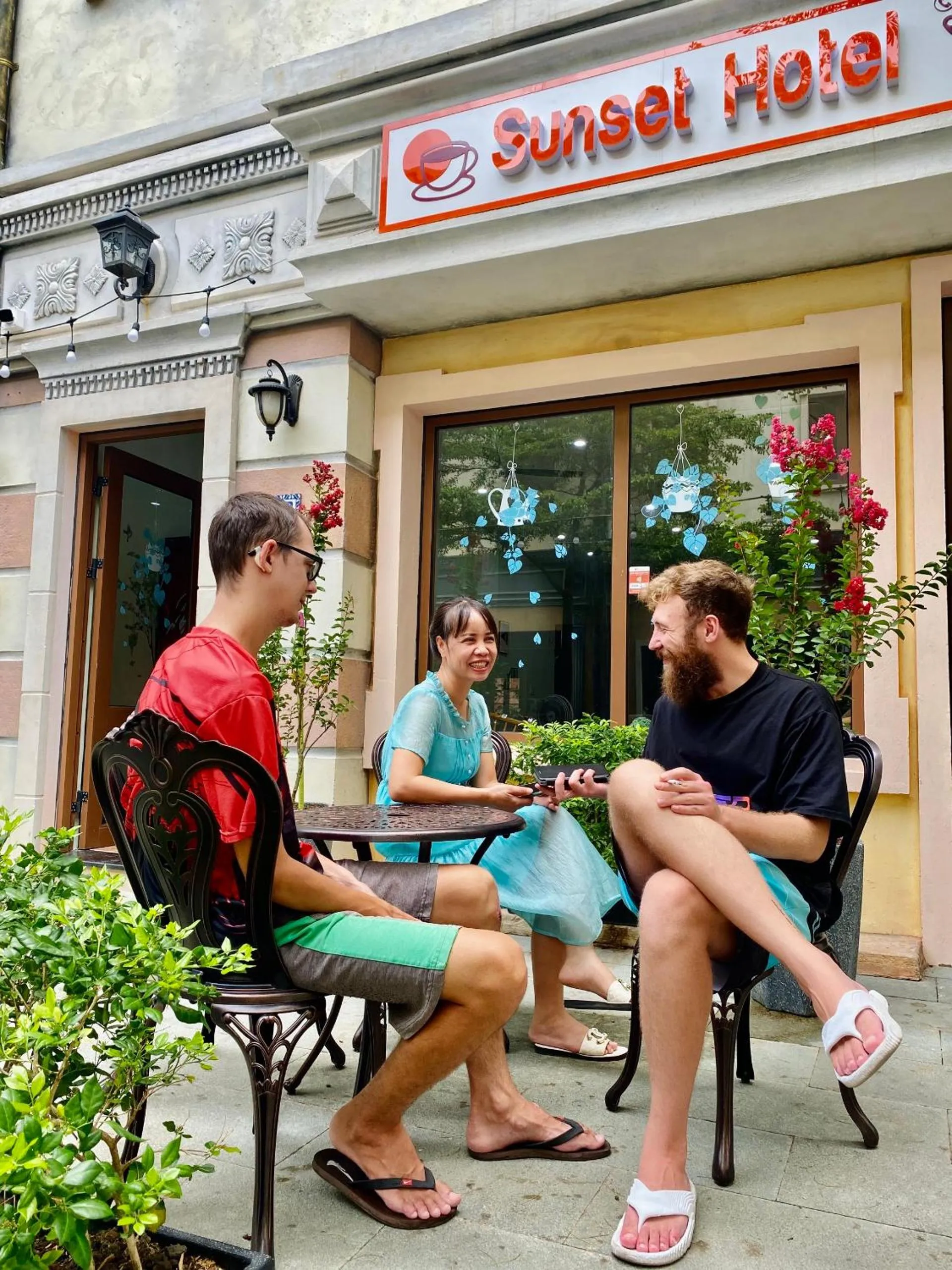 Property building in Sea Sunset Hotel Phu Quoc - Welcome to a mixing world of friends