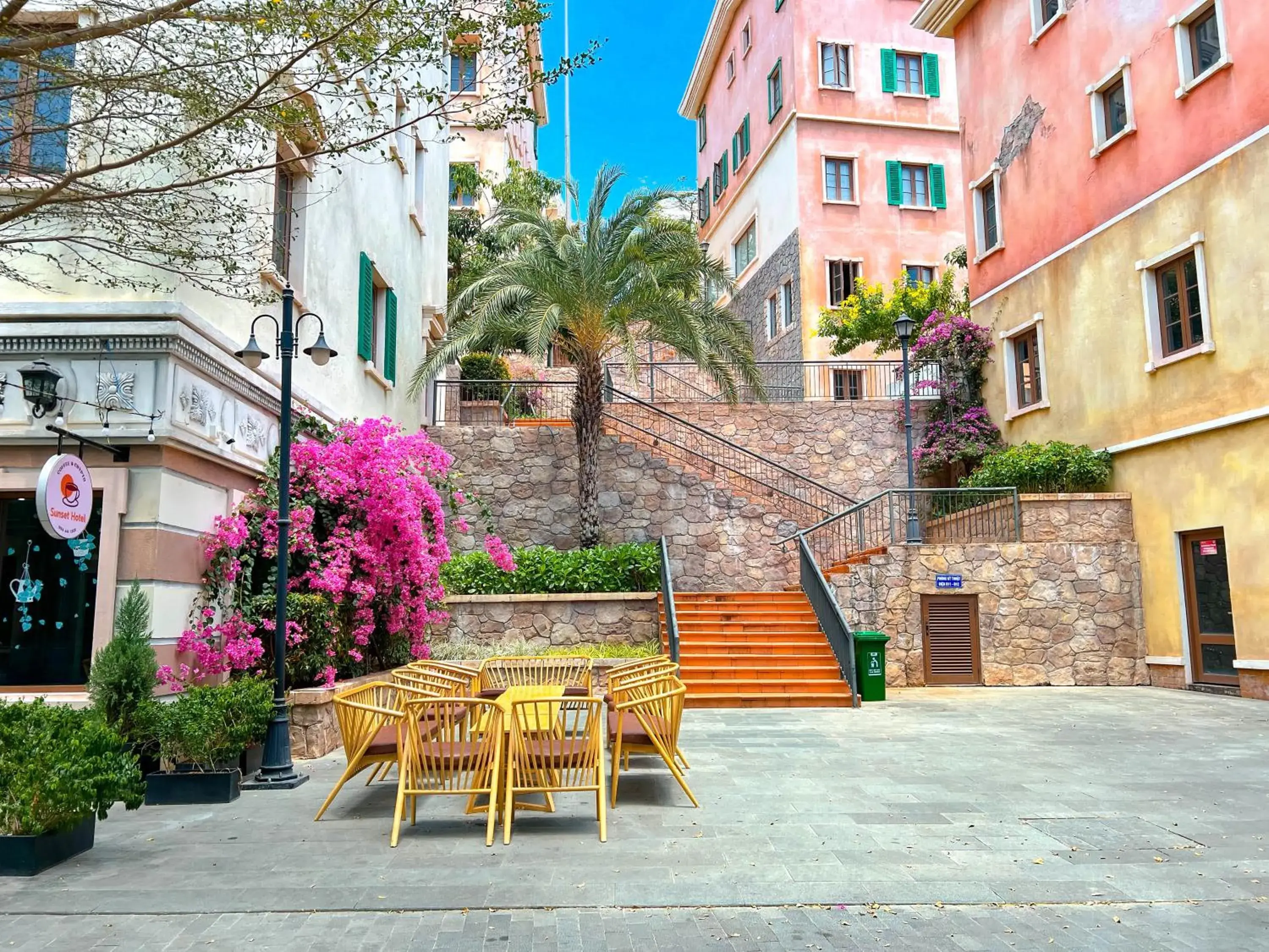 King Room with Sea View in Sea Sunset Hotel Phu Quoc - Welcome to a mixing world of friends King Room with Sea View in Sea Sunset Hotel Phu Quoc - Welcome to a mixing world of friends