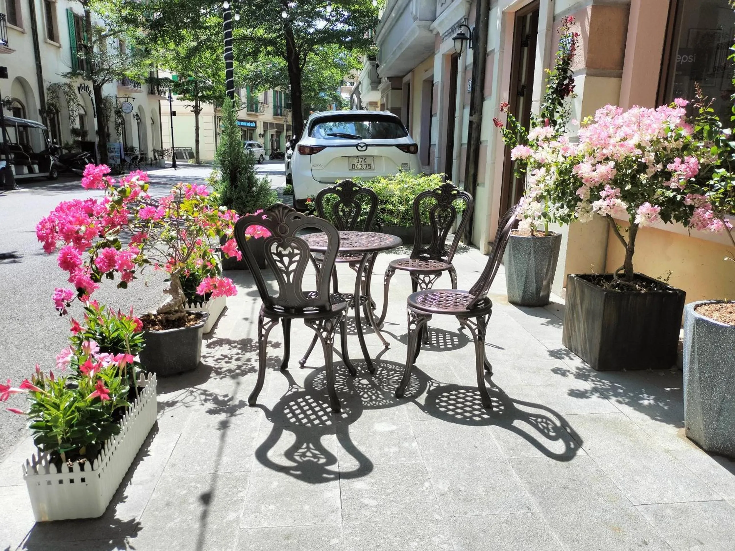 Sea Sunset Hotel Phu Quoc - Welcome to a mixing world of friends