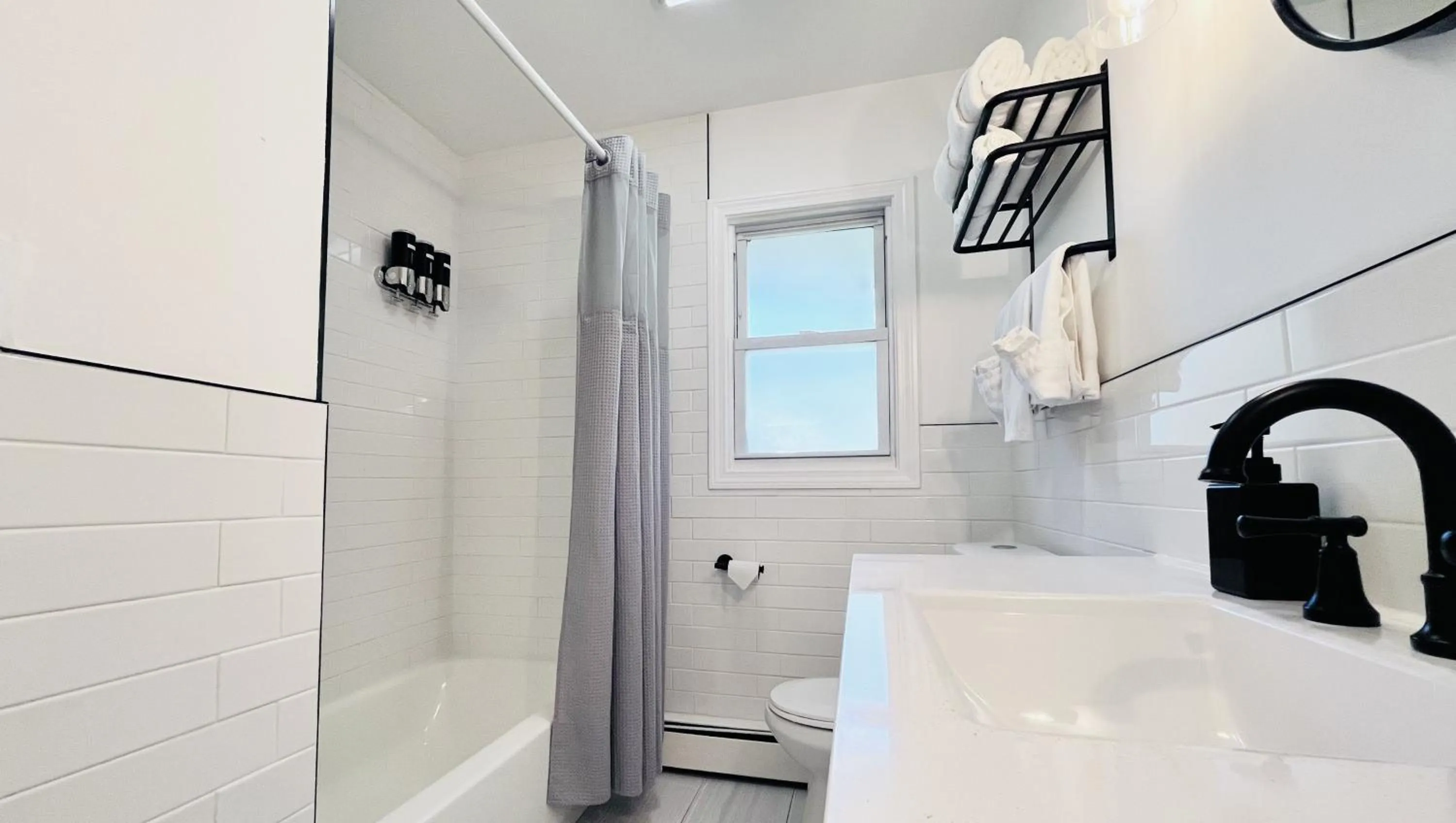 Bathroom in Motel Luzerne